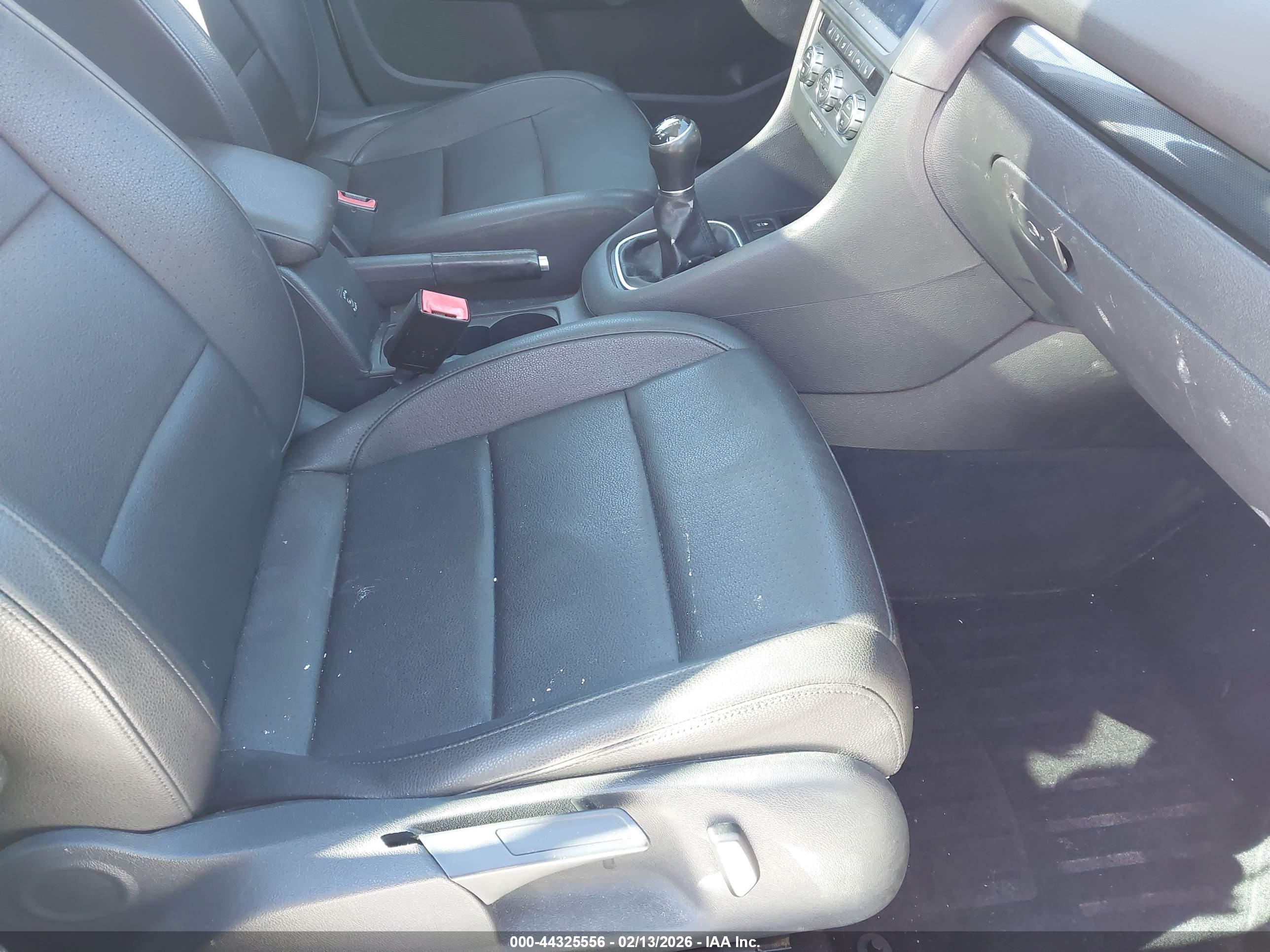 VOLKSWAGEN JETTA image 5