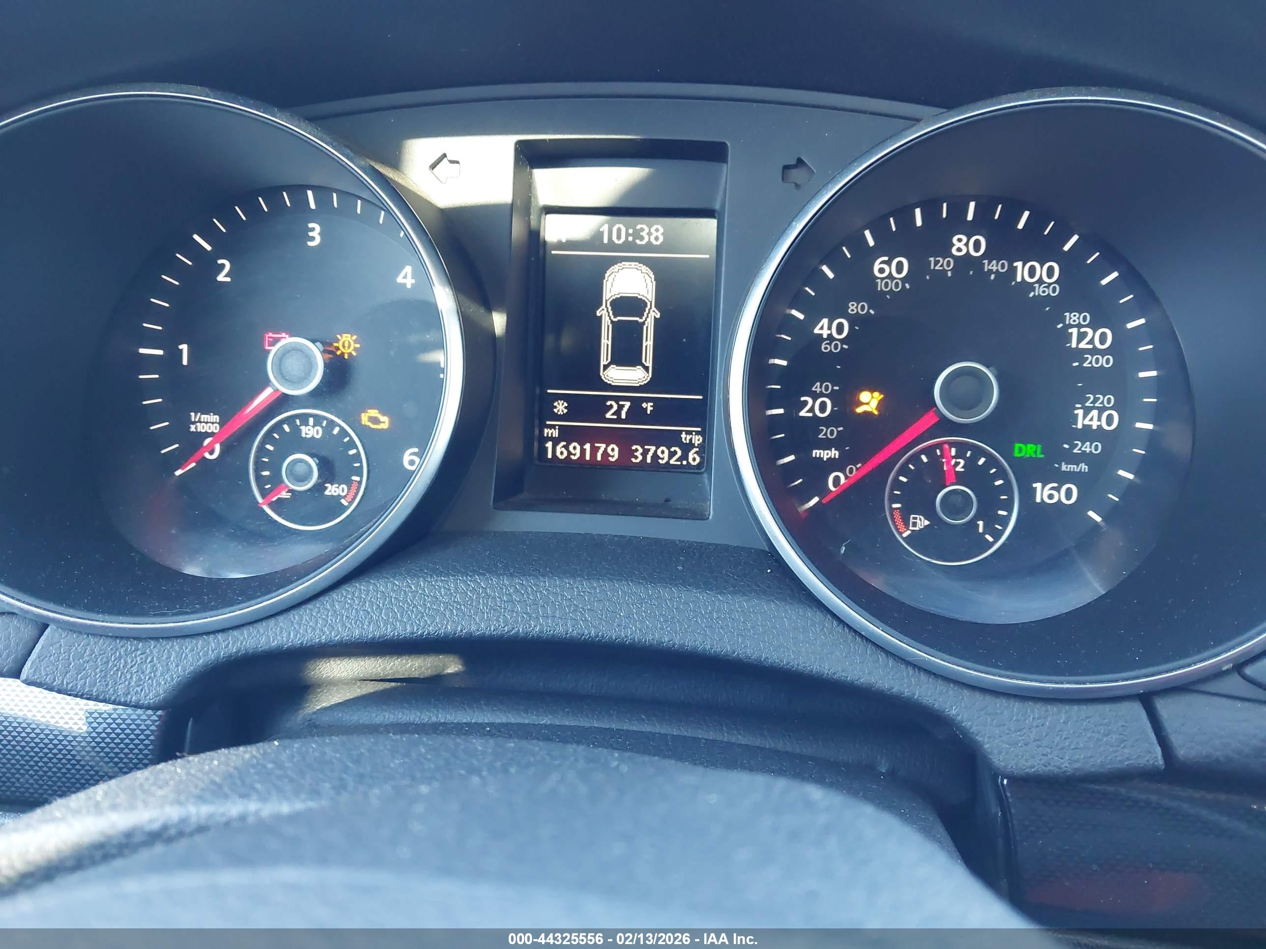 VOLKSWAGEN JETTA image 7
