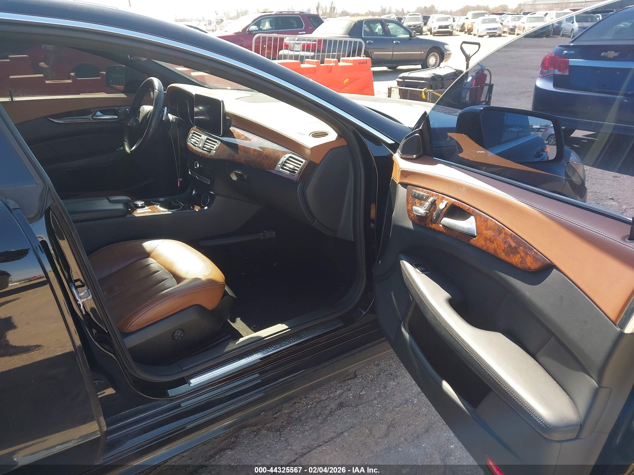 MERCEDES-BENZ CLS image 5