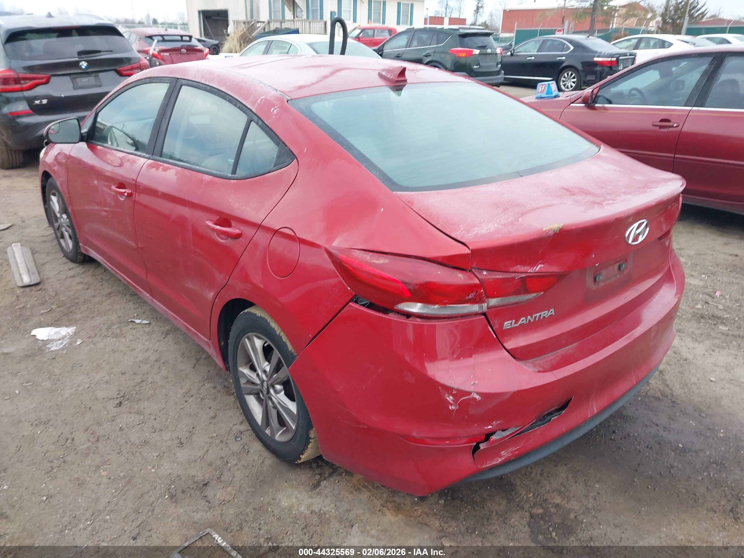 HYUNDAI ELANTRA image 6