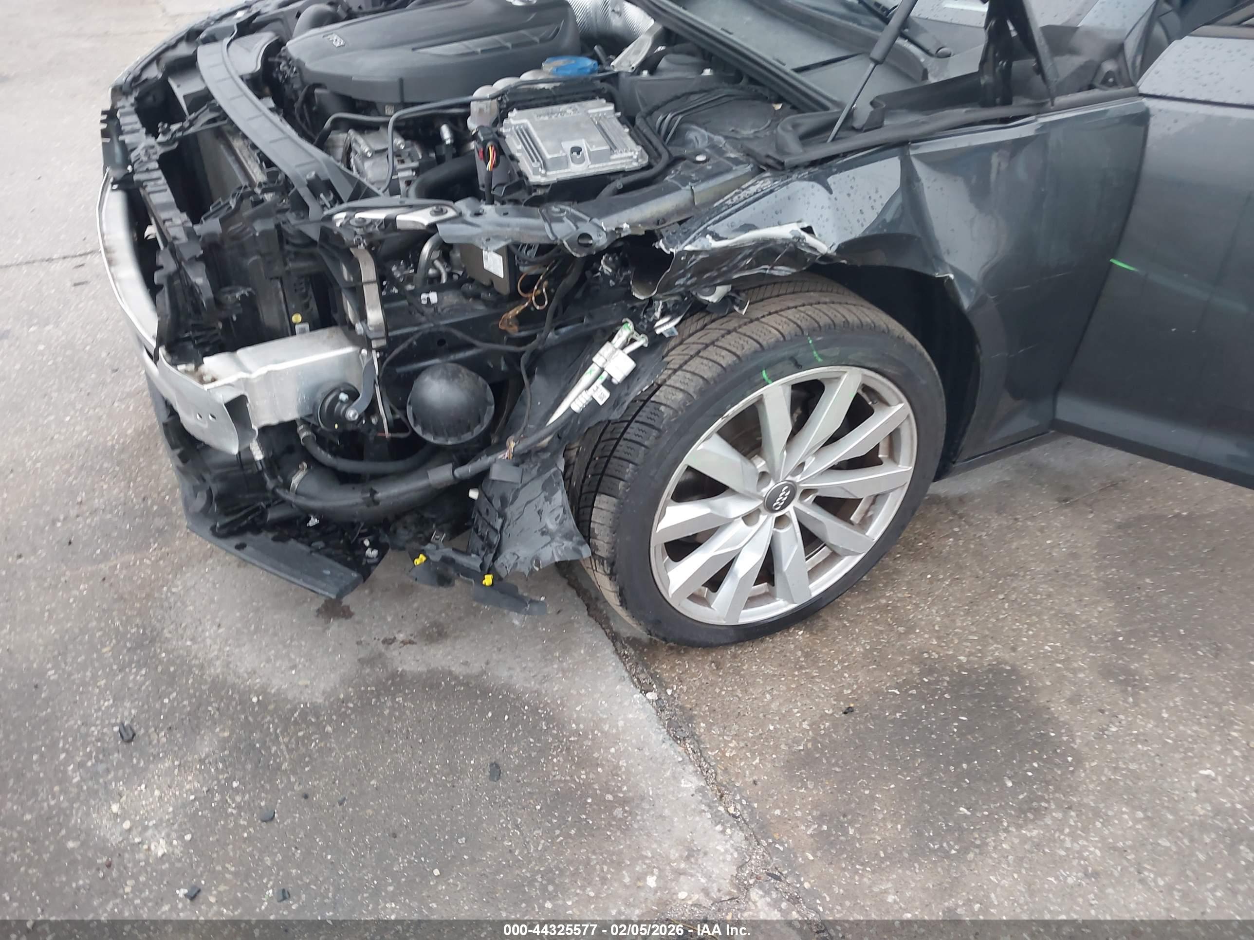 AUDI A4 image 6