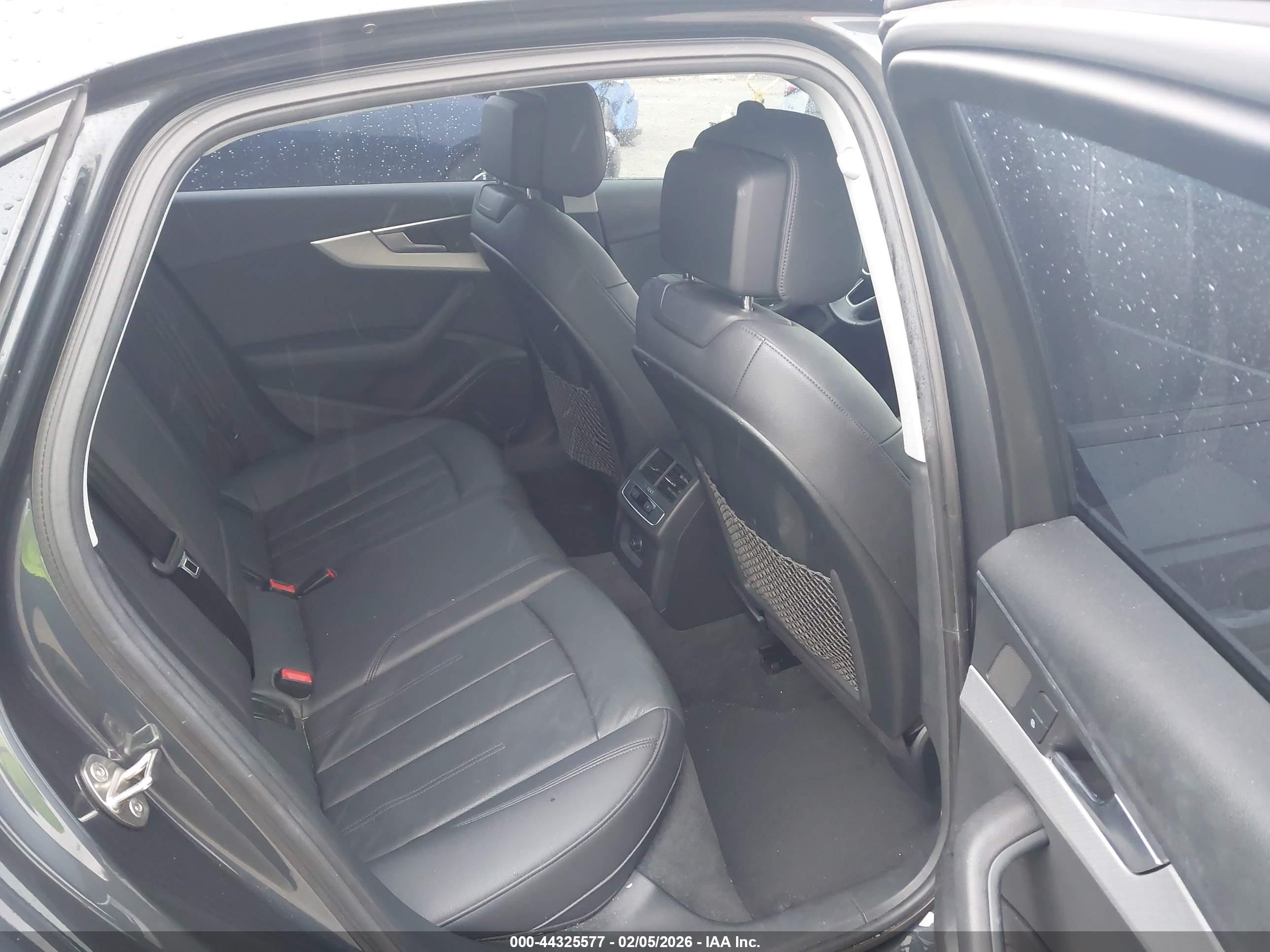 AUDI A4 image 8