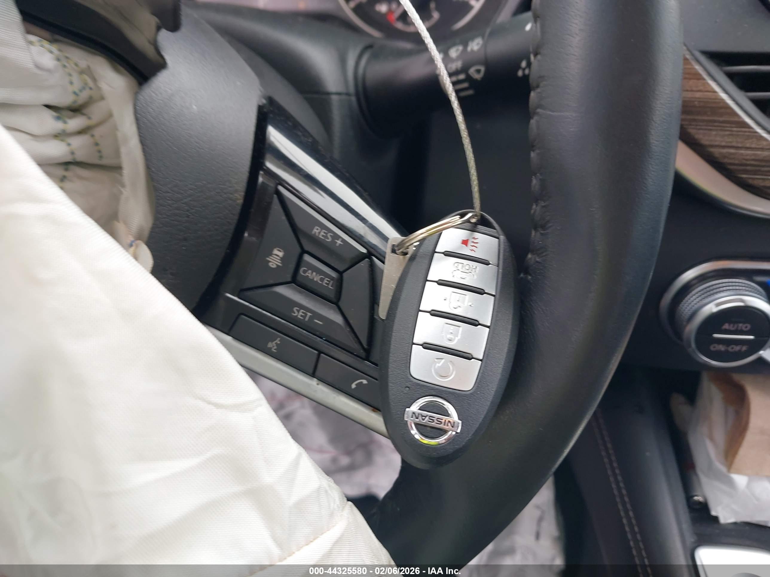 NISSAN ALTIMA image 11