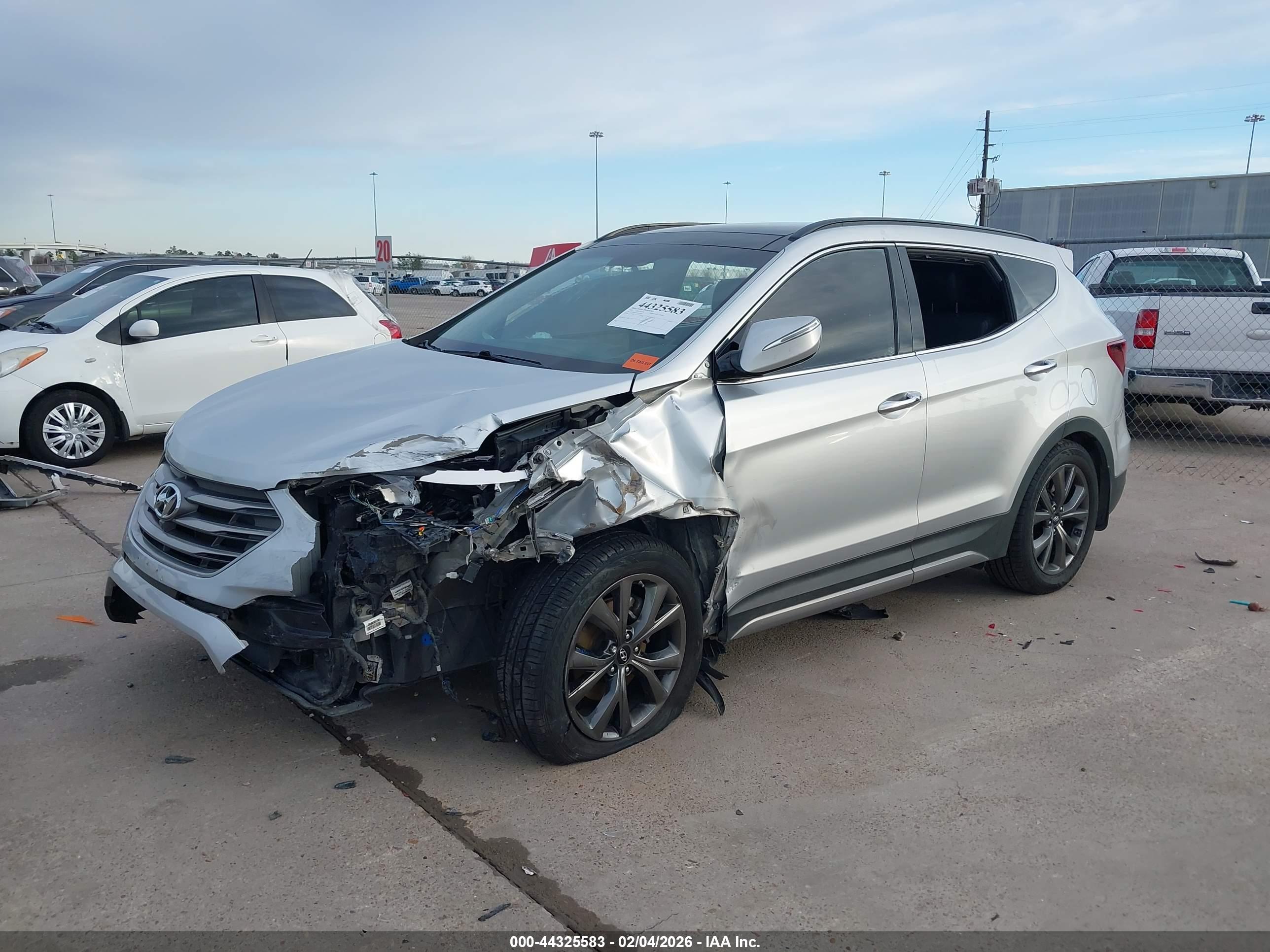 HYUNDAI SANTA image 2