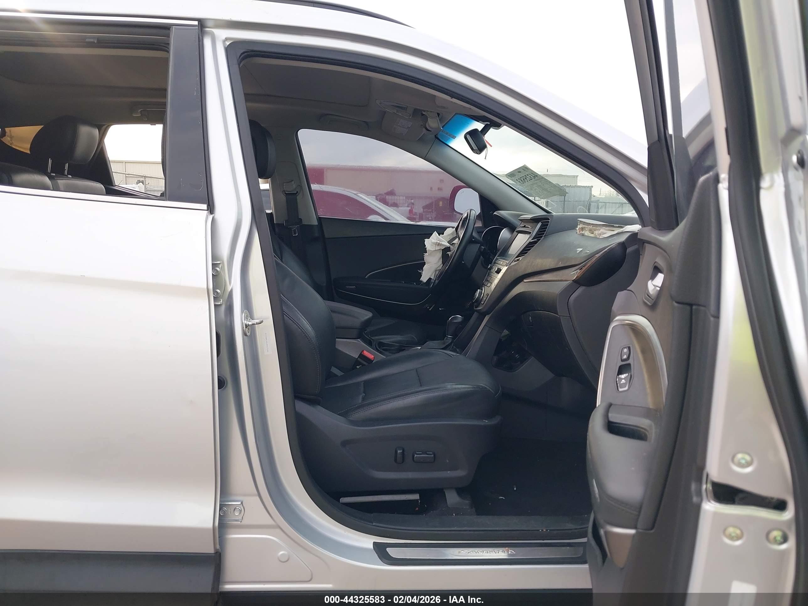 HYUNDAI SANTA image 5