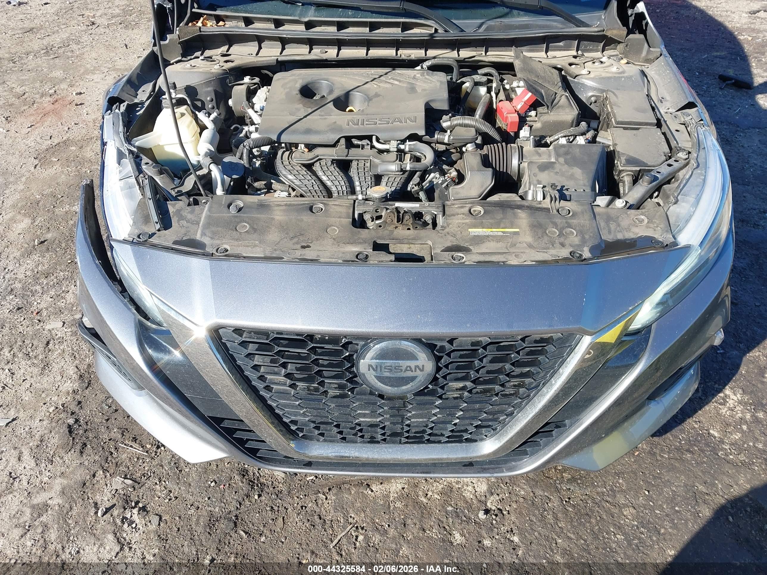 NISSAN ALTIMA image 10