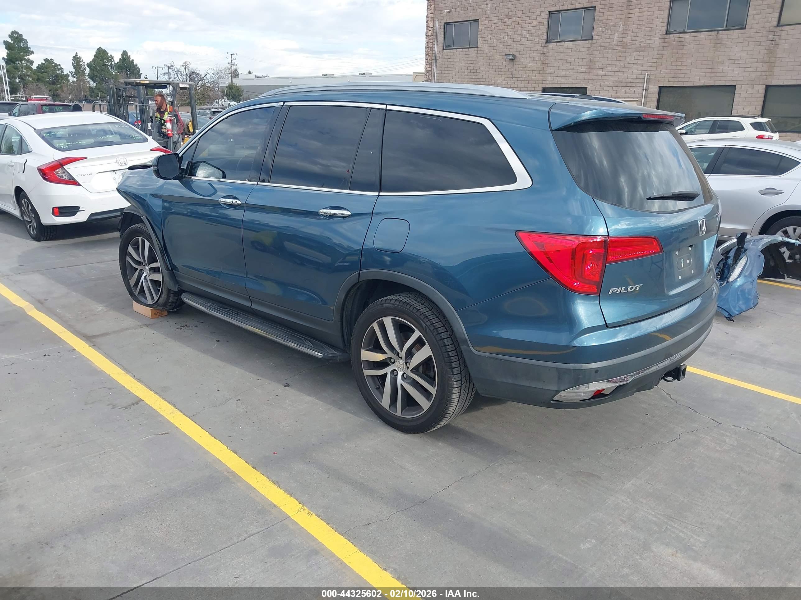 HONDA PILOT image 3