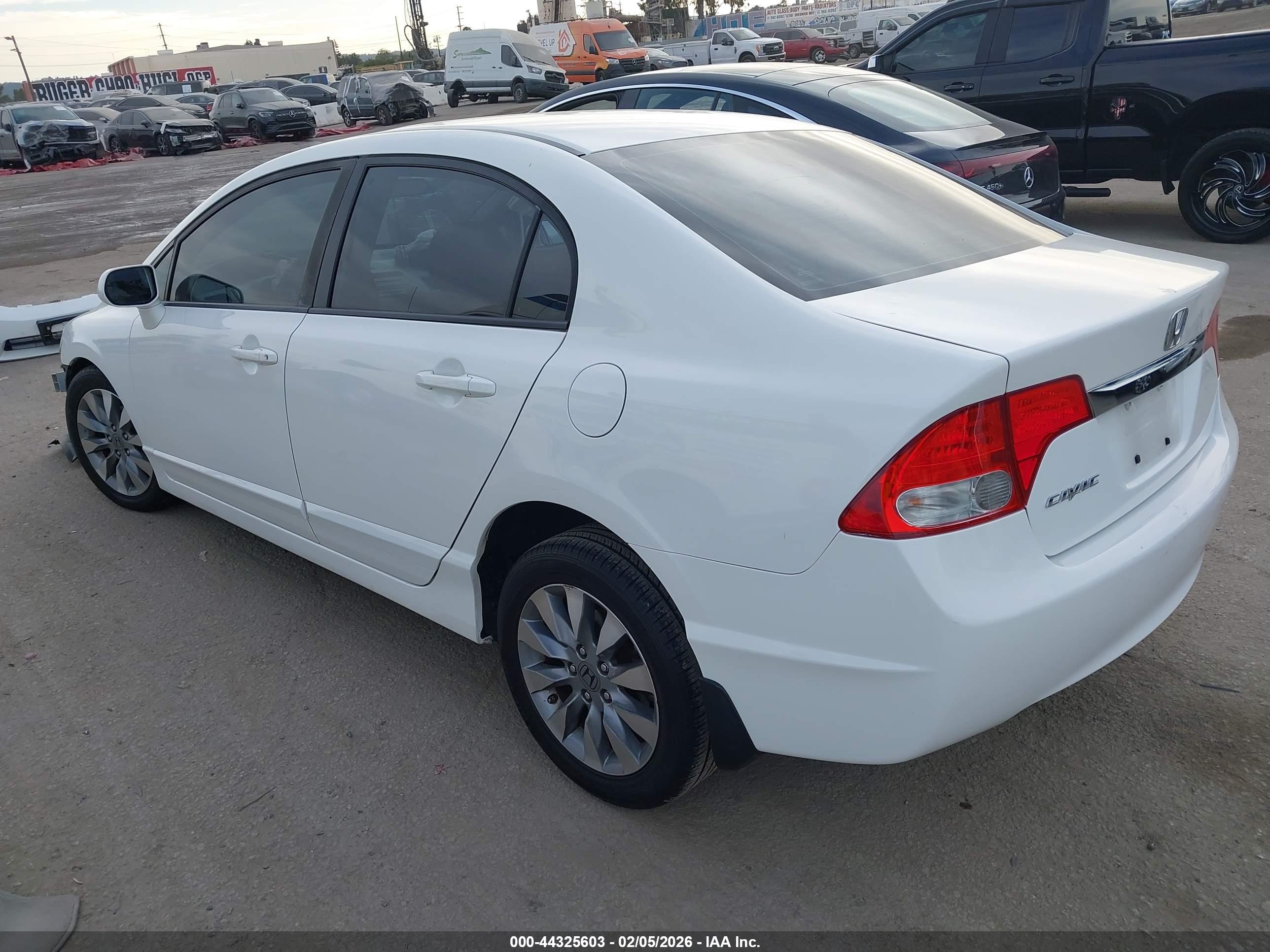 HONDA CIVIC image 3