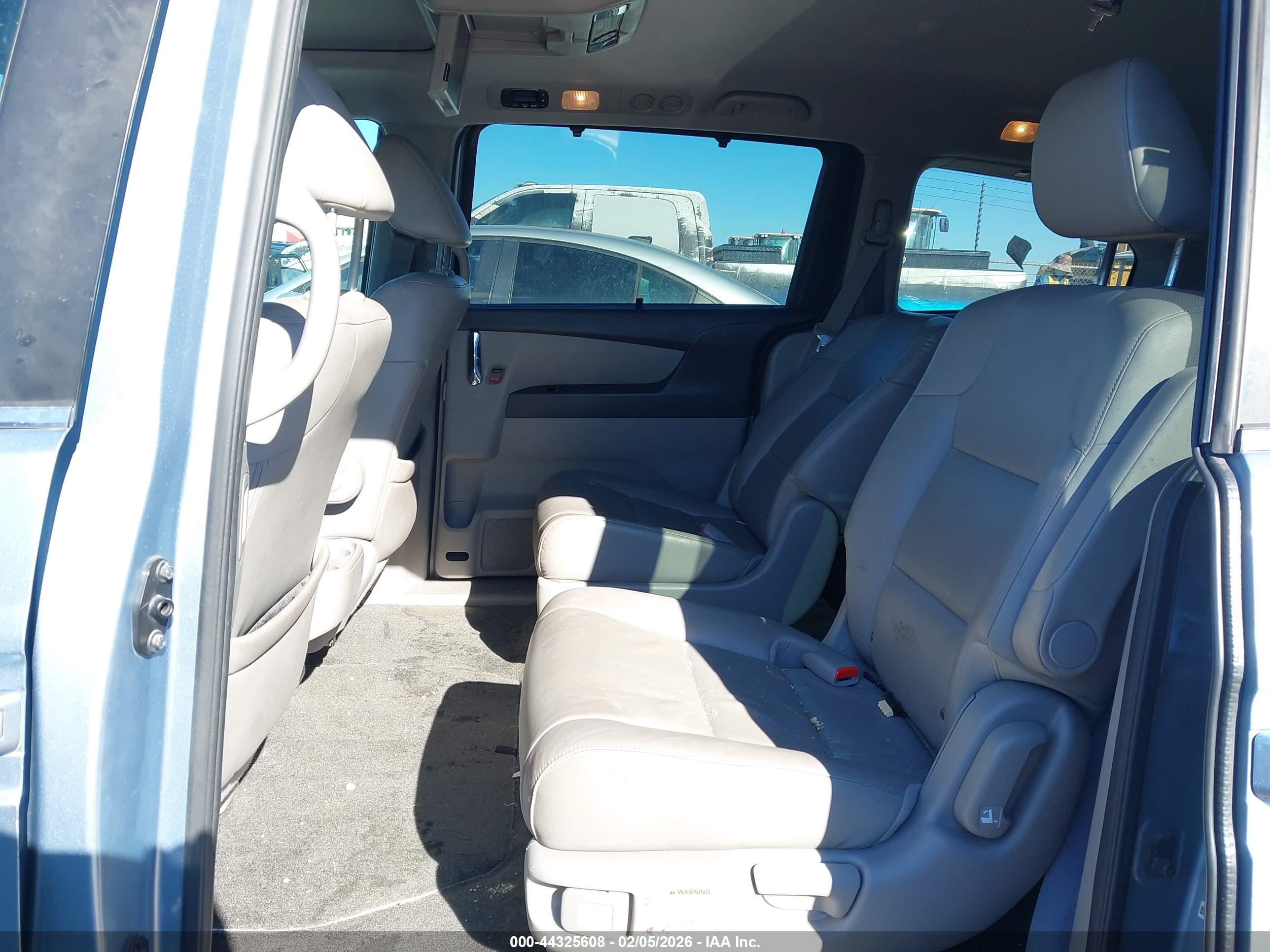 HONDA ODYSSEY image 8