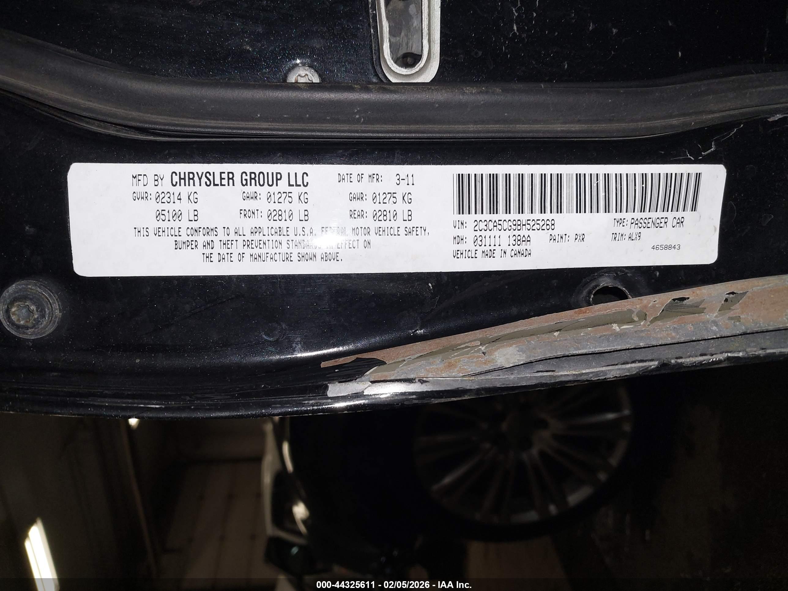 CHRYSLER 300 image 9