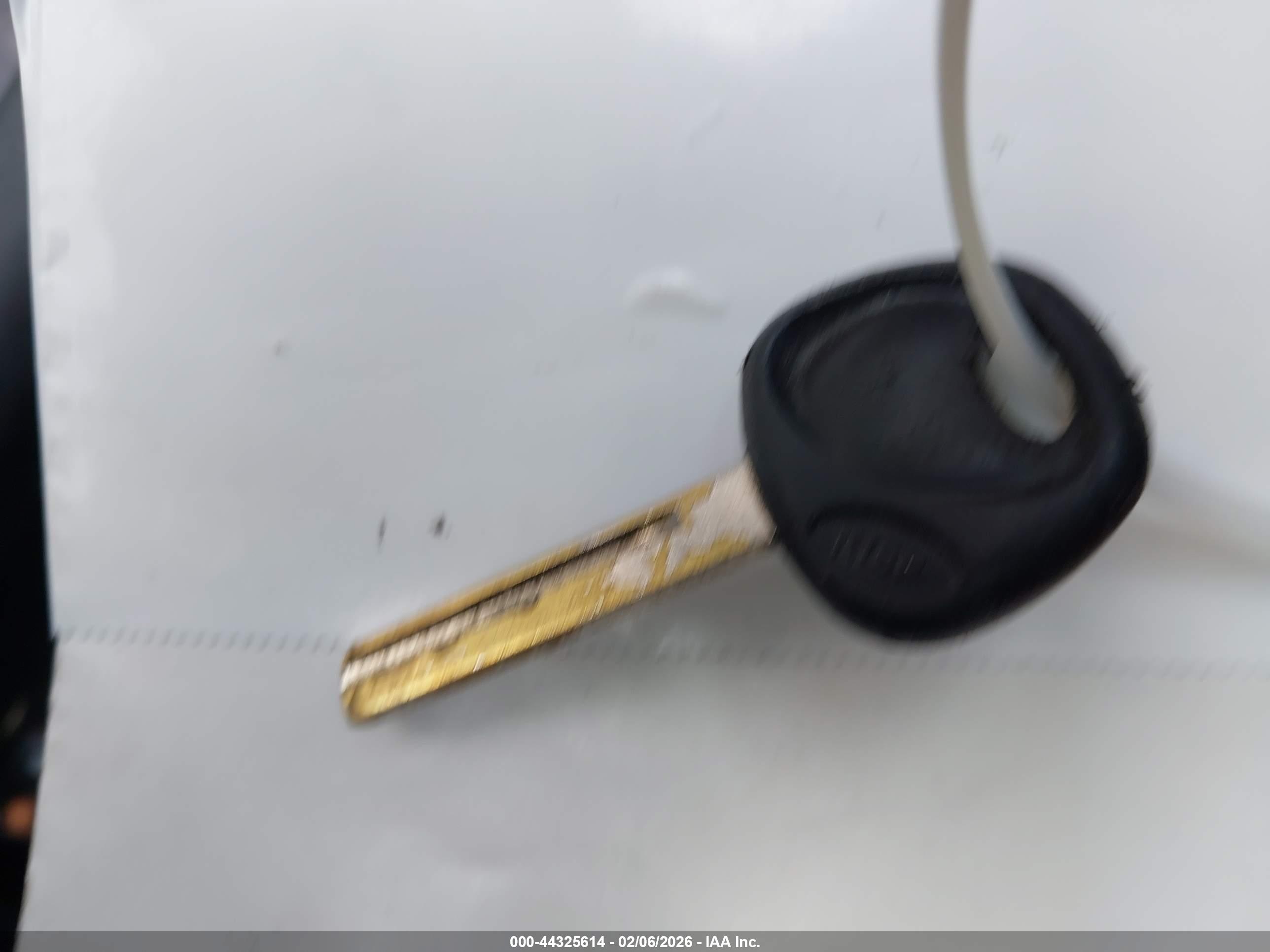 HYUNDAI ACCENT image 11