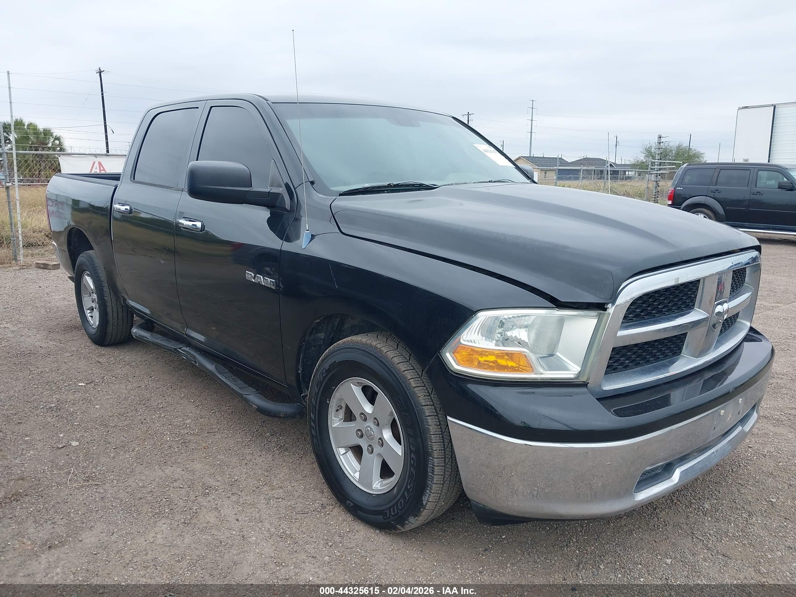 DODGE RAM image 6