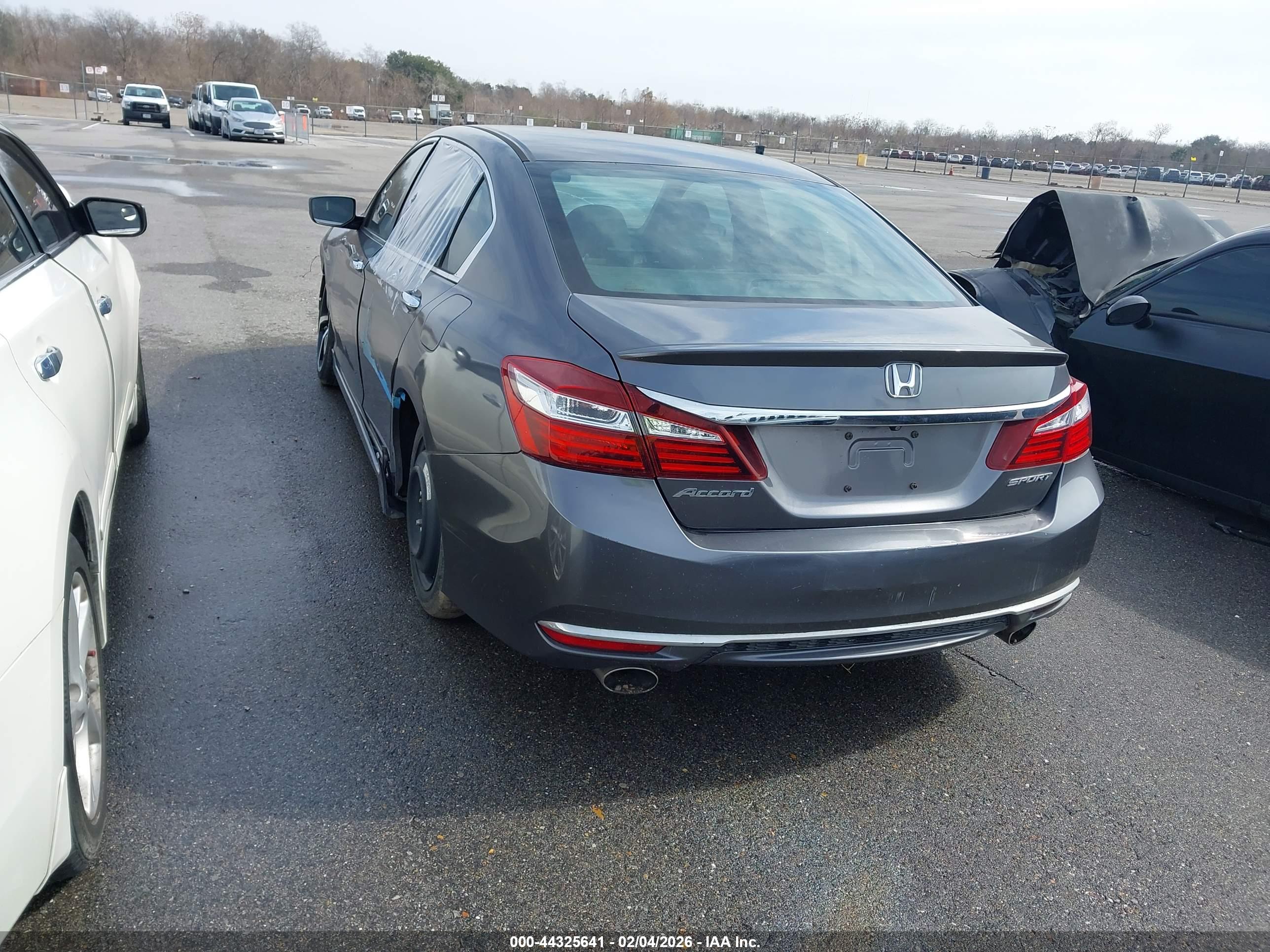HONDA ACCORD image 3