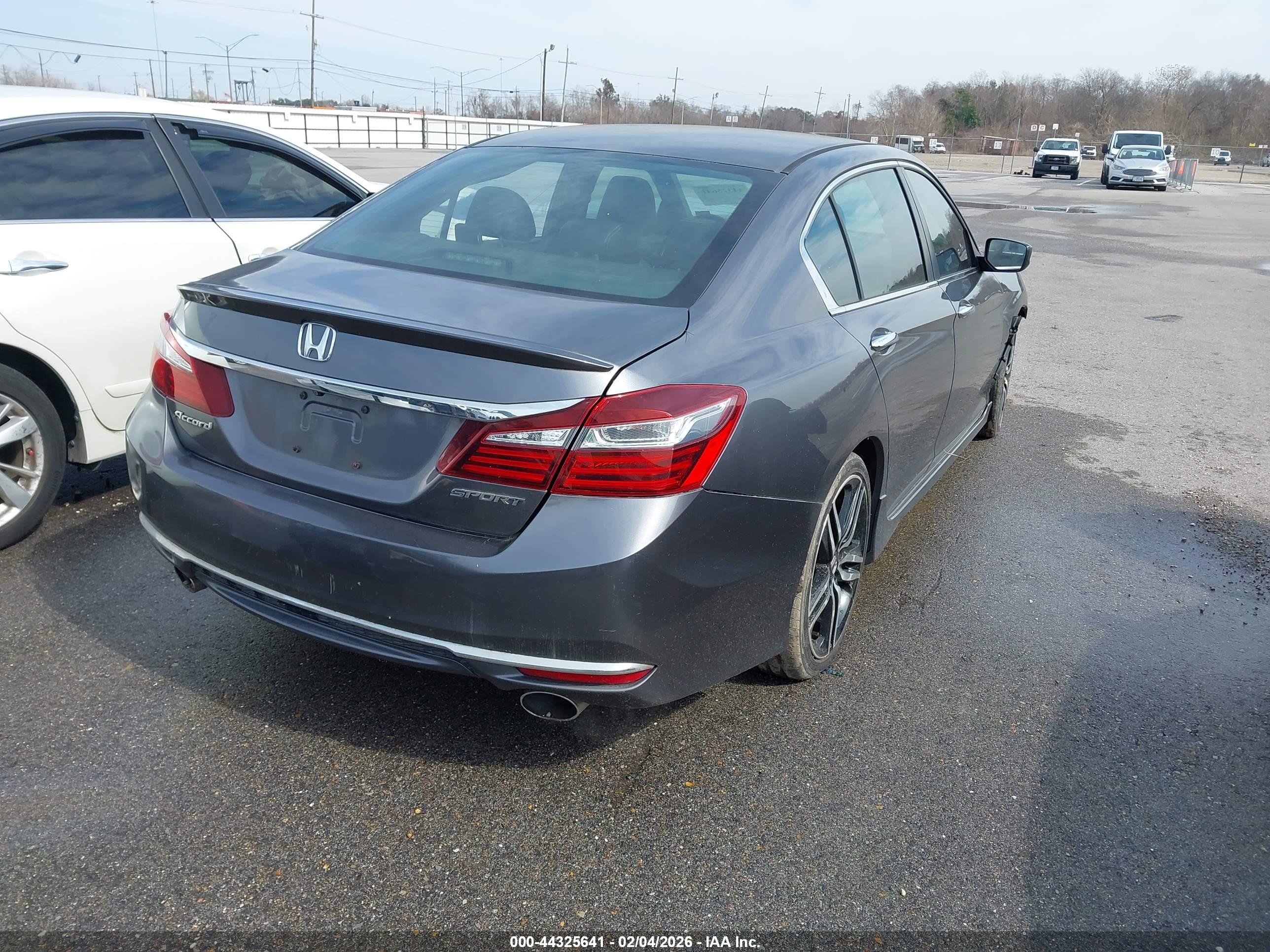 HONDA ACCORD image 4