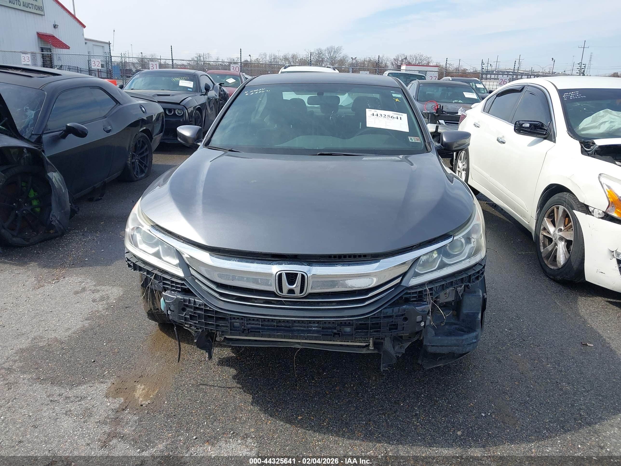 HONDA ACCORD image 6