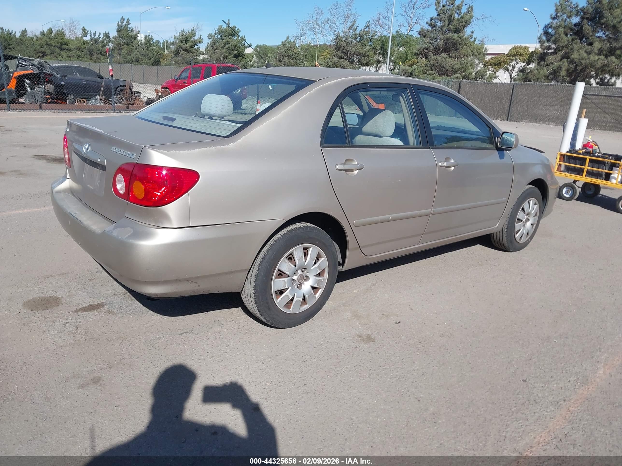 TOYOTA COROLLA image 4