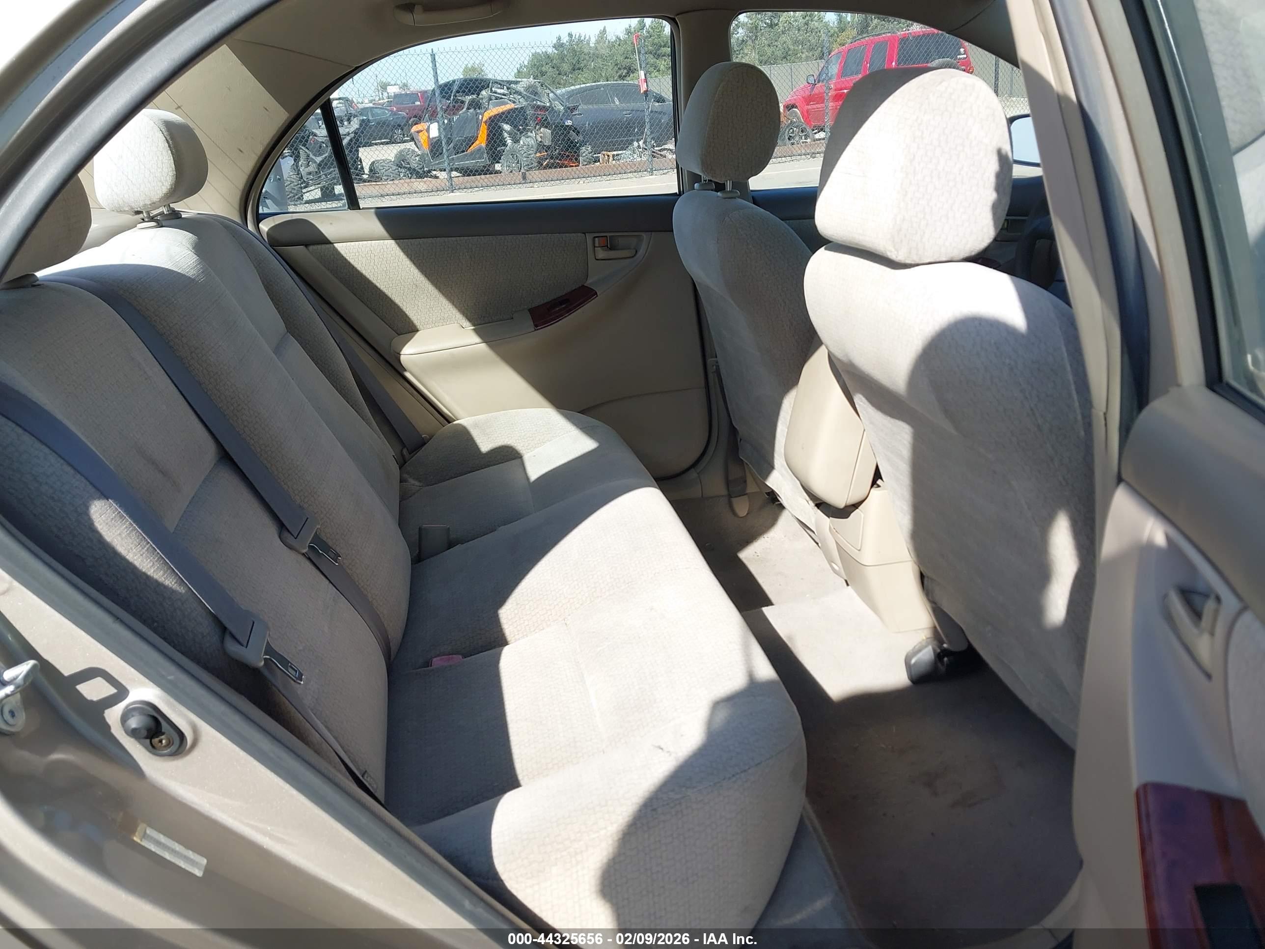 TOYOTA COROLLA image 8