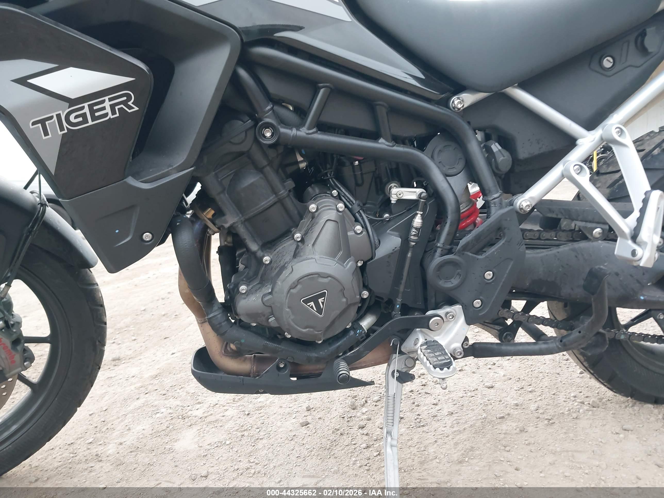 TRIUMPH MOTORCYCLE image 9