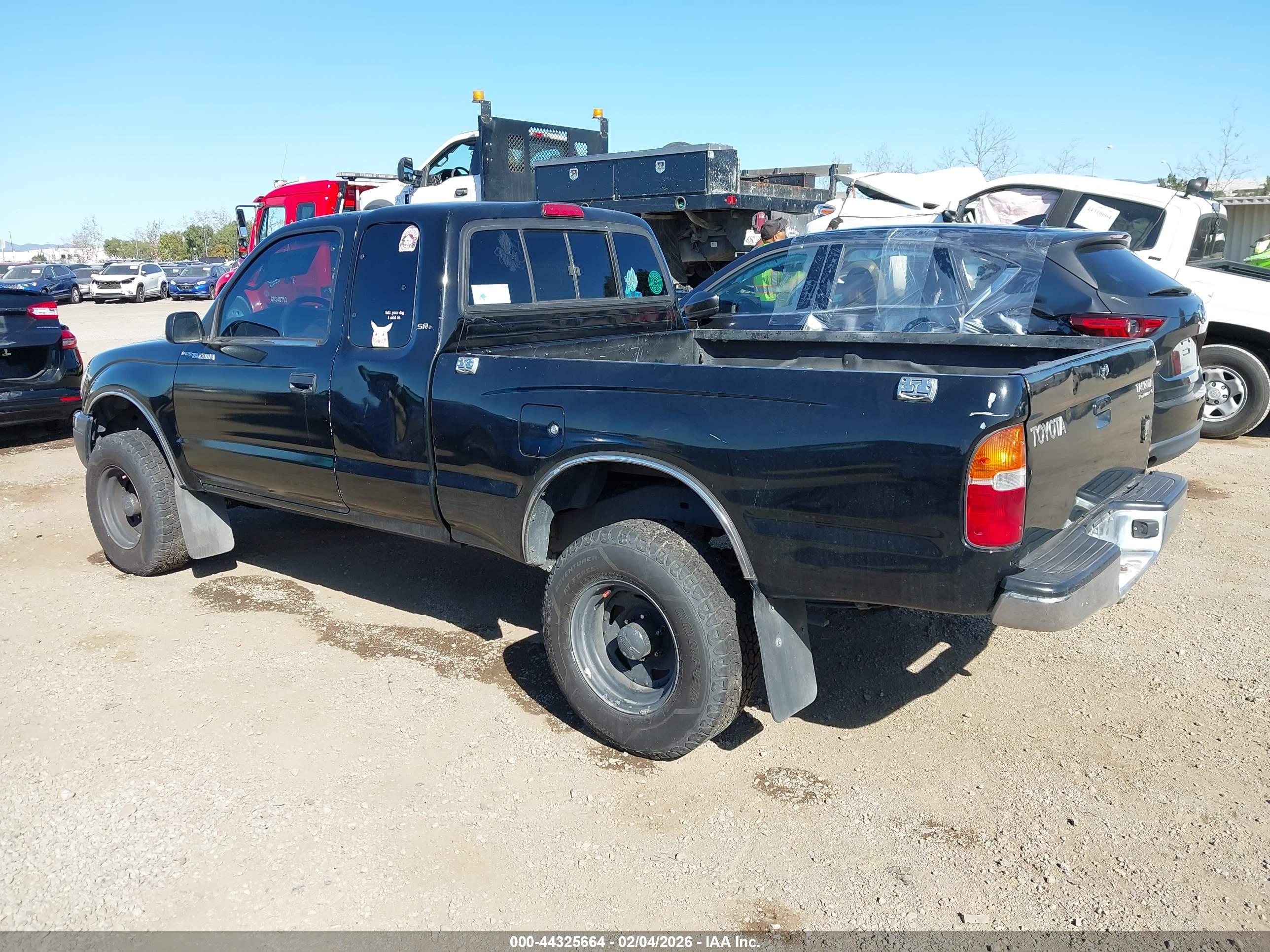 TOYOTA TACOMA image 3