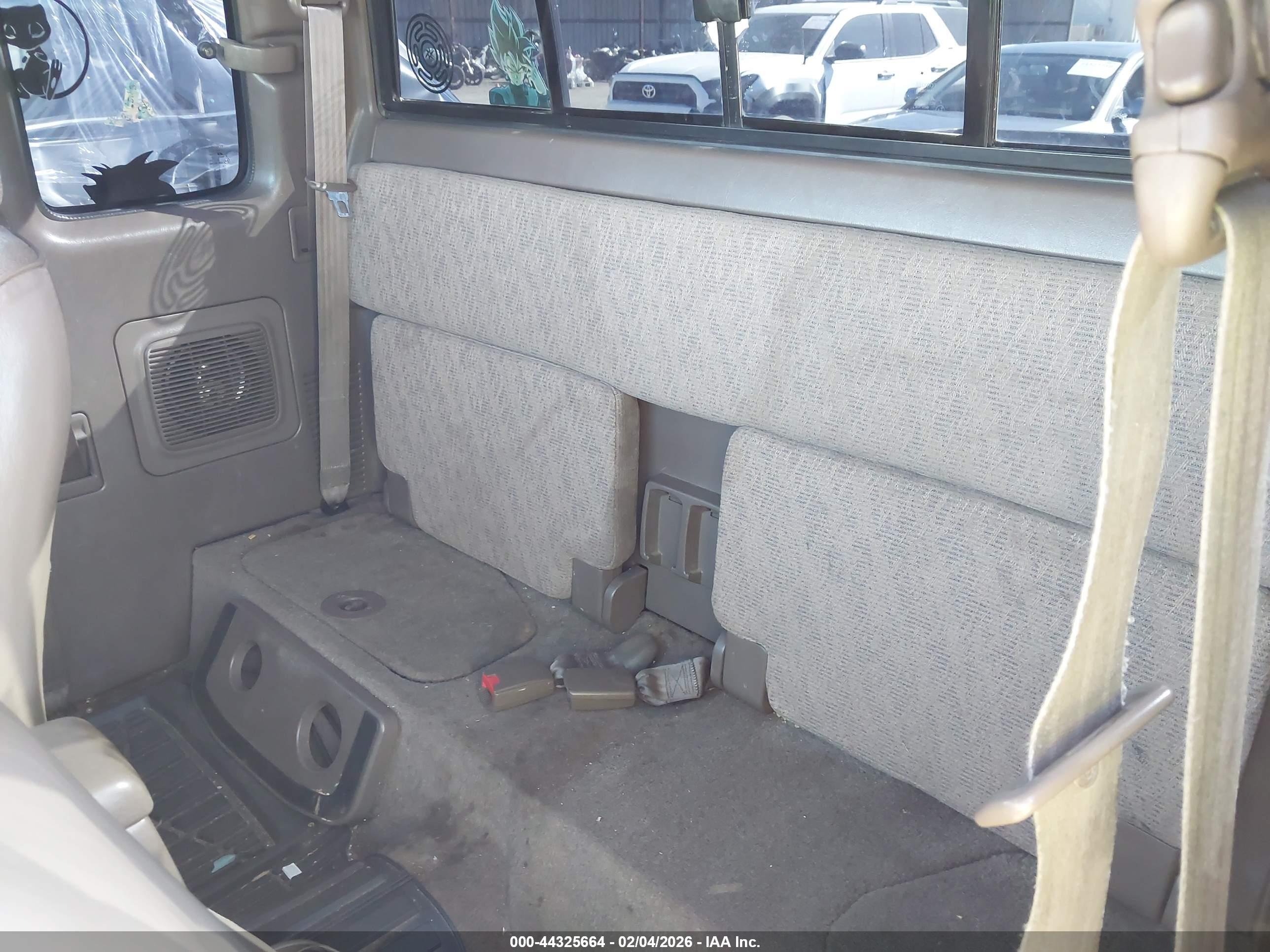 TOYOTA TACOMA image 8