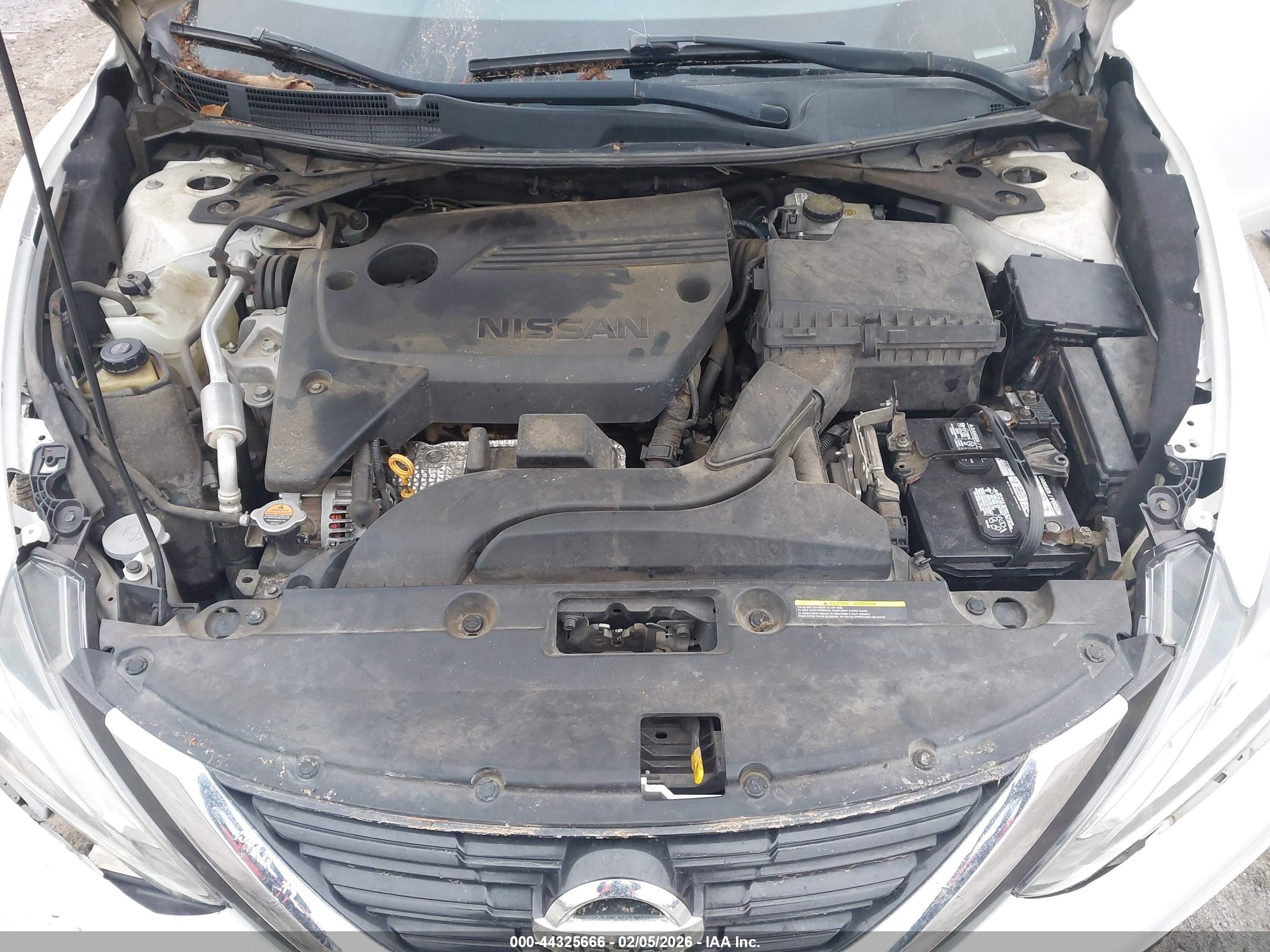 NISSAN ALTIMA image 10
