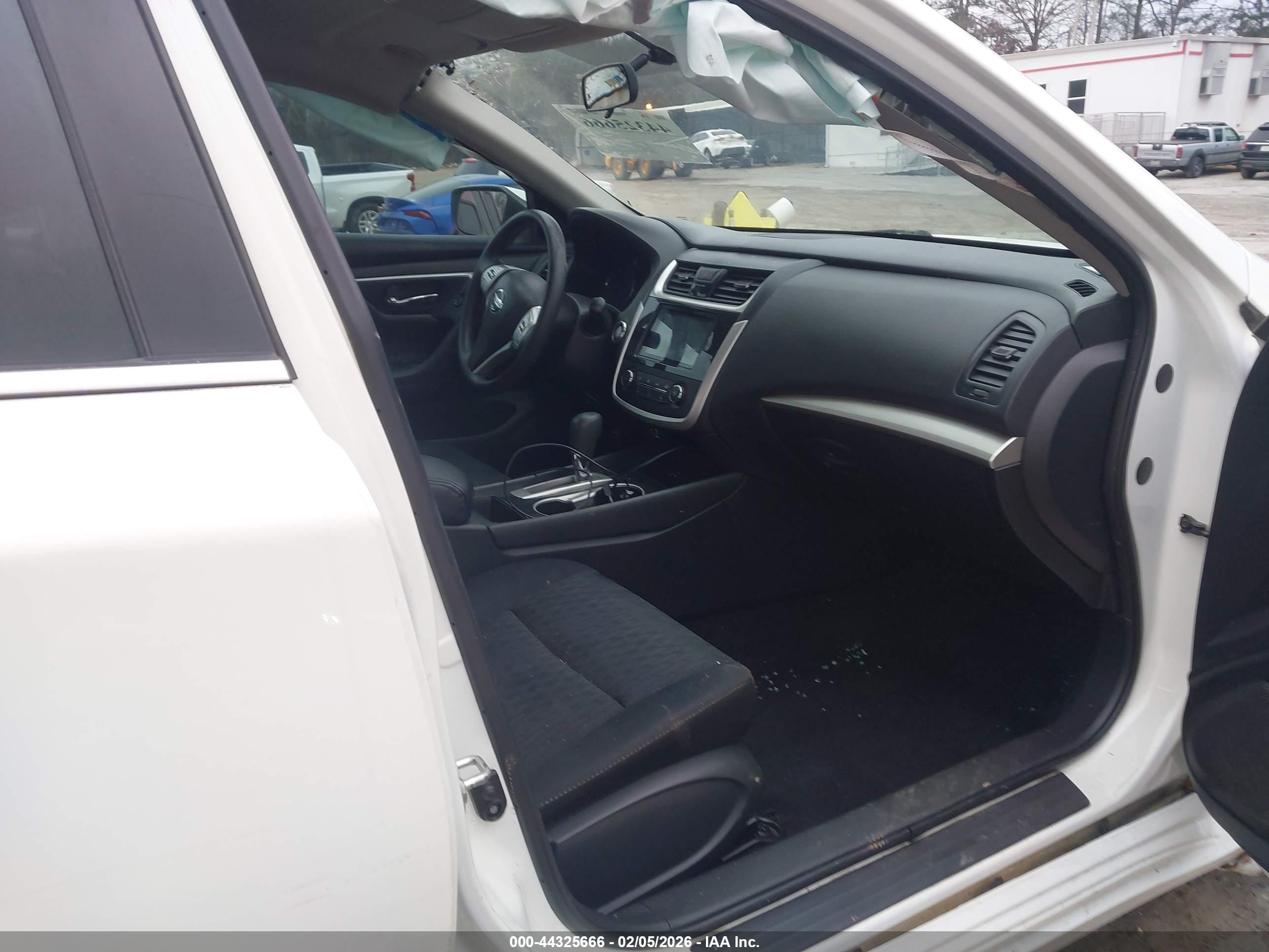 NISSAN ALTIMA image 5