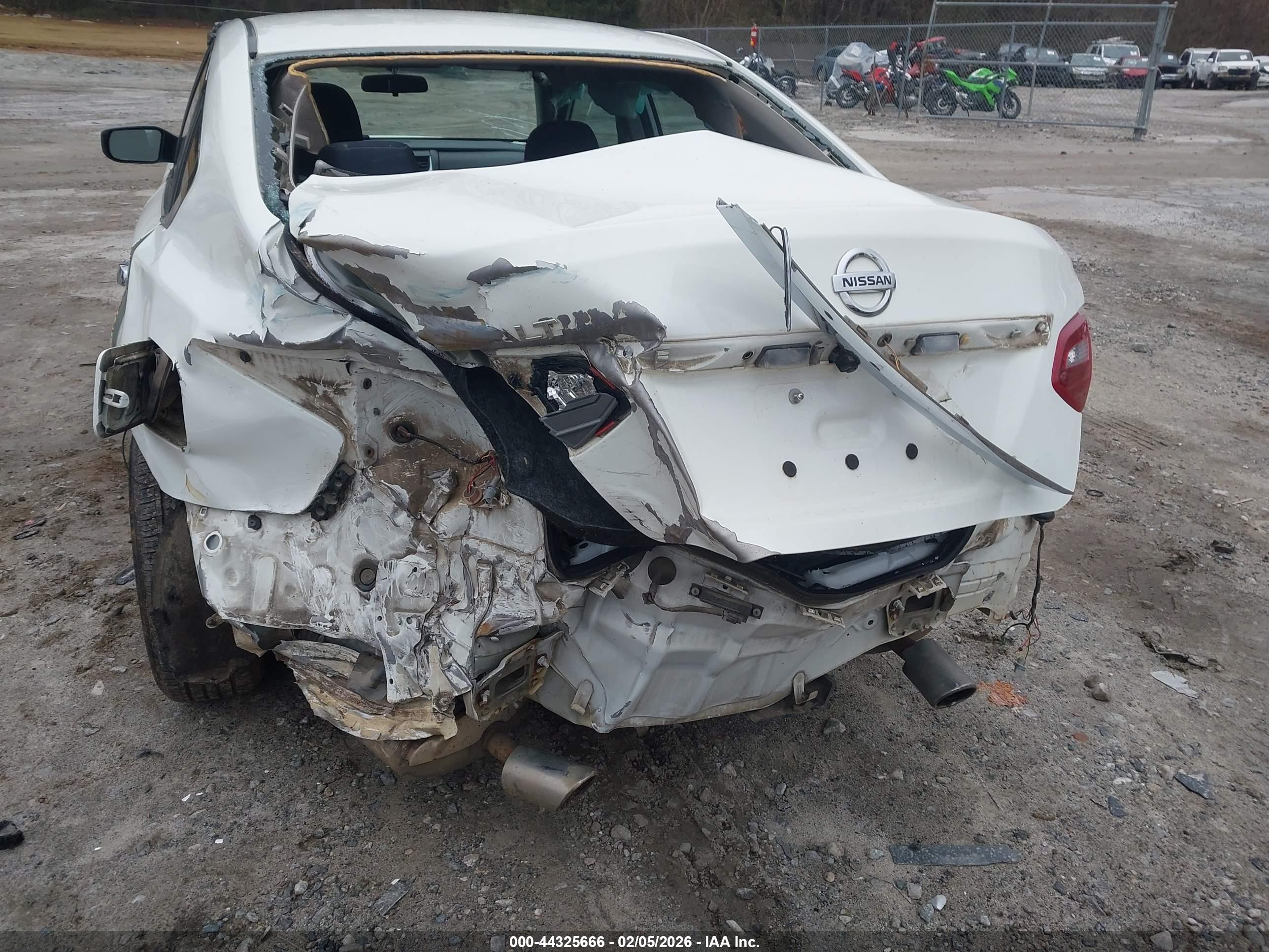 NISSAN ALTIMA image 6