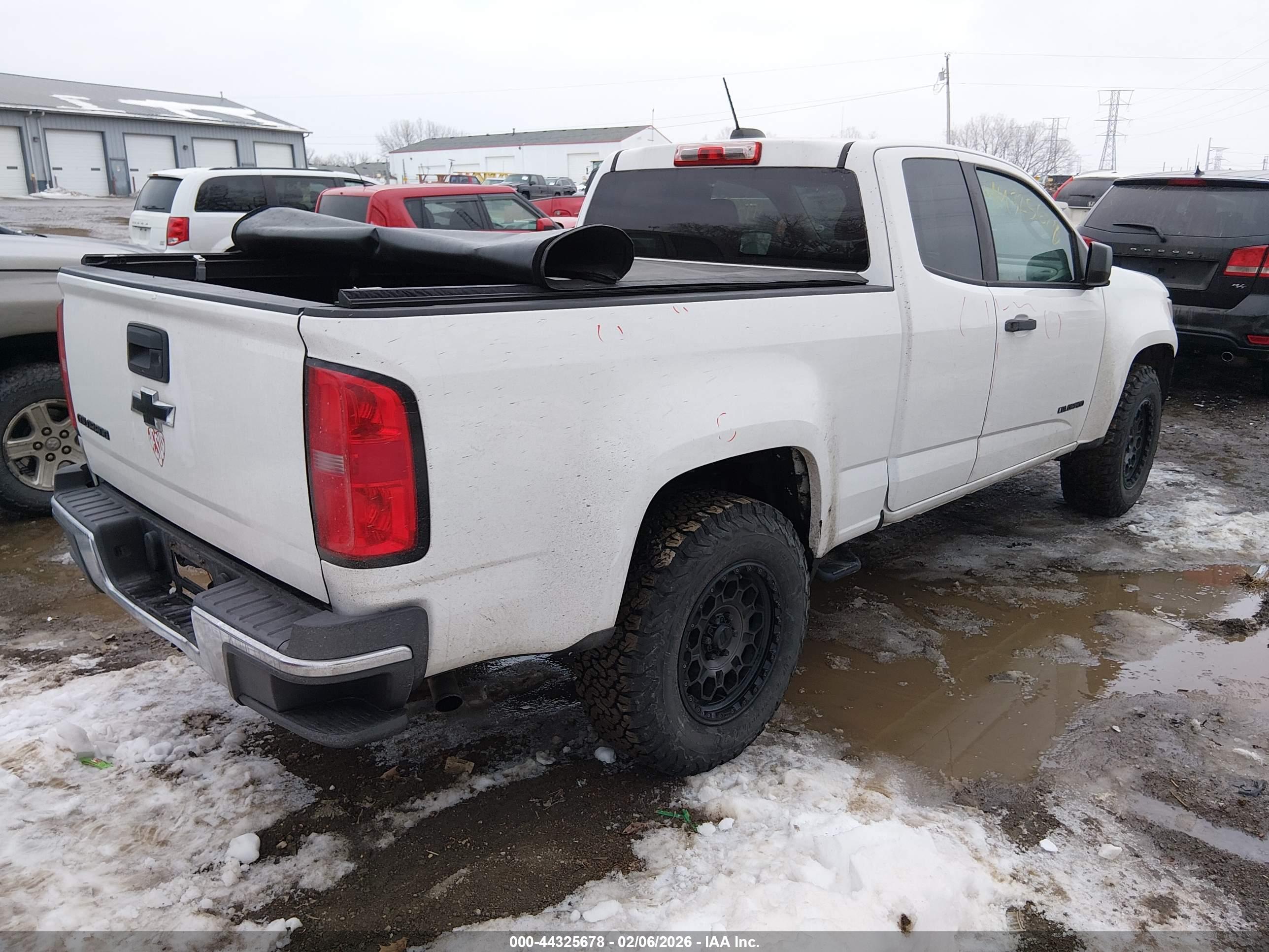CHEVROLET COLORADO image 4