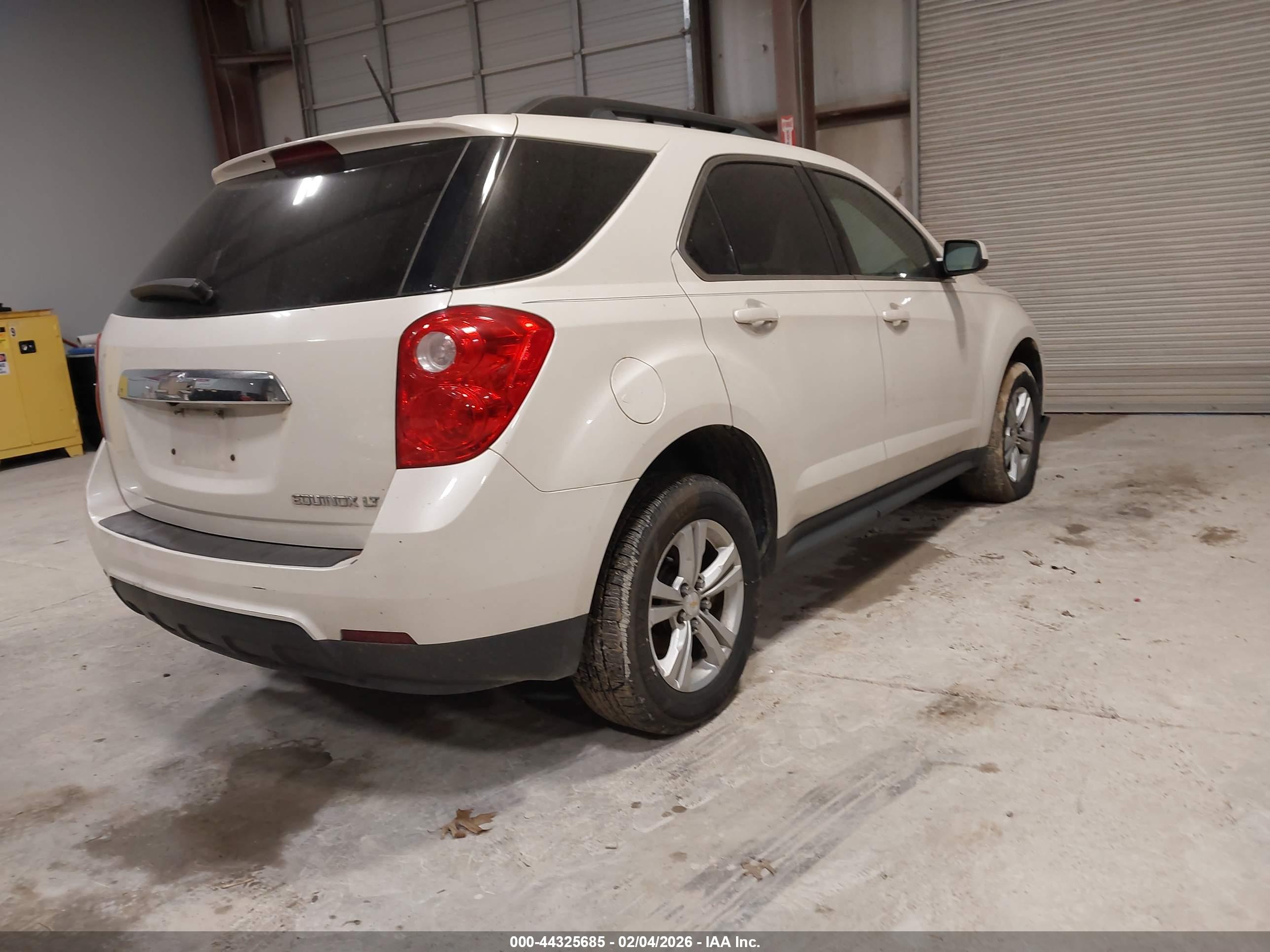 CHEVROLET EQUINOX image 4