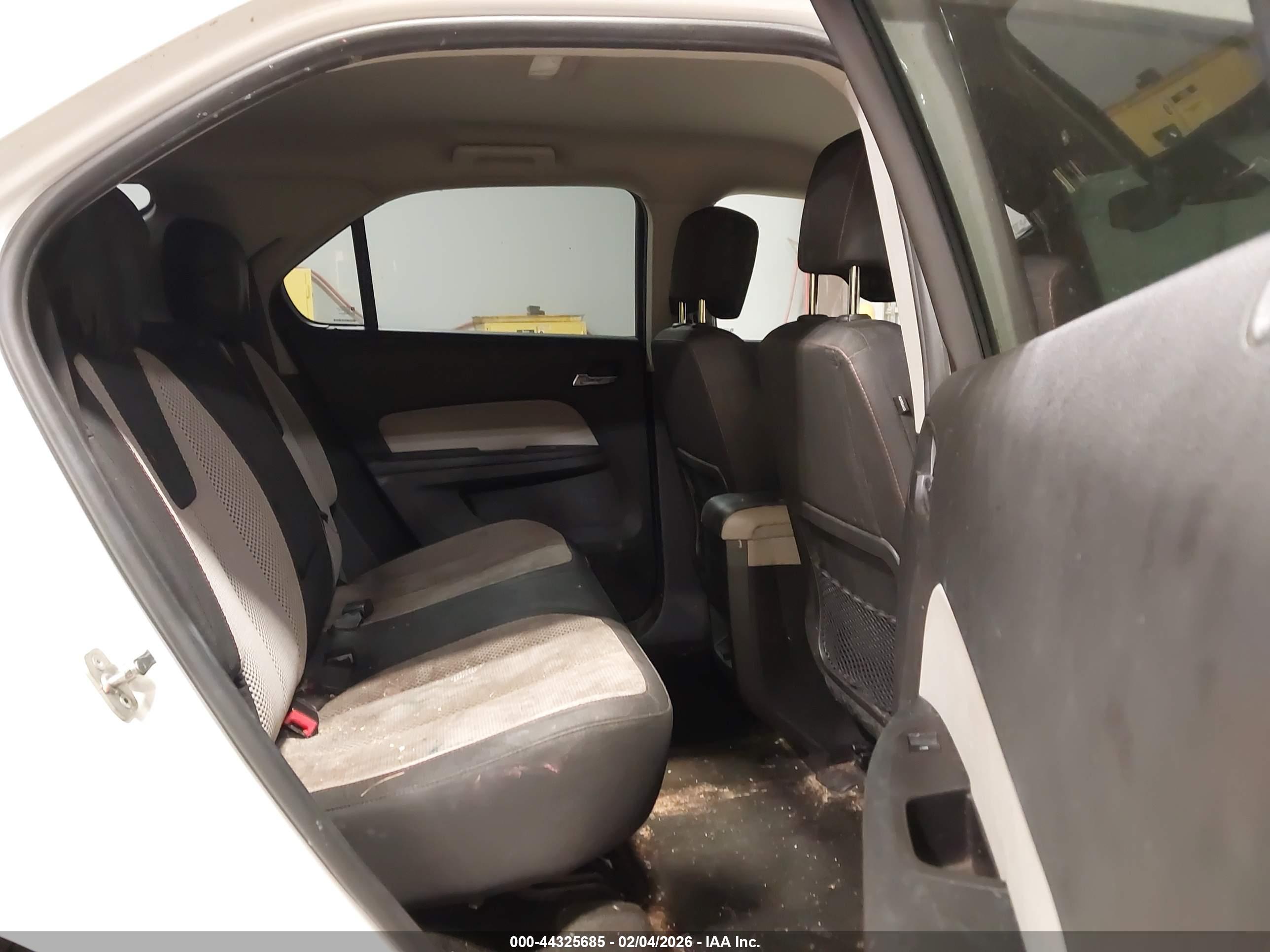 CHEVROLET EQUINOX image 8
