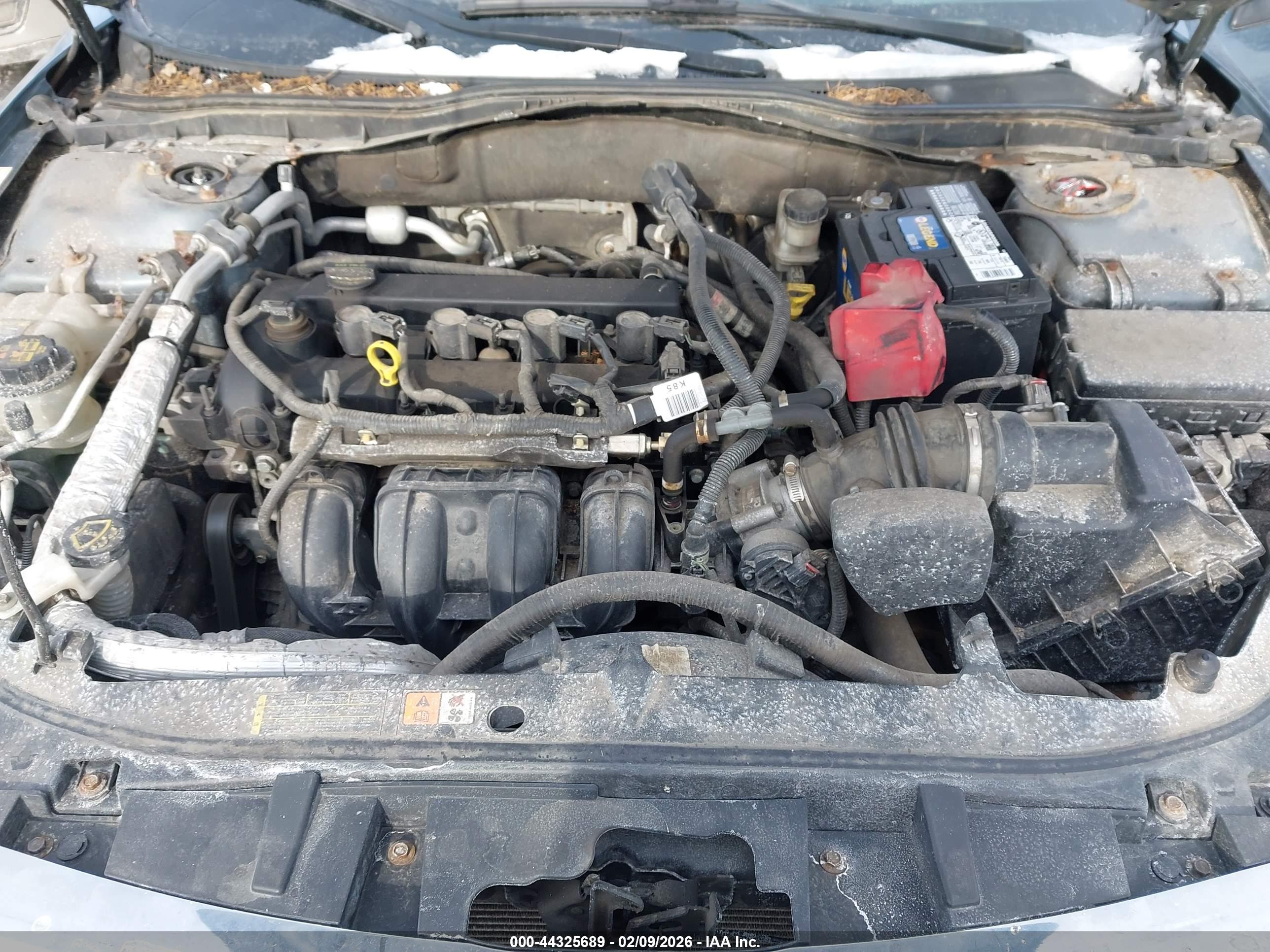 FORD FUSION image 10
