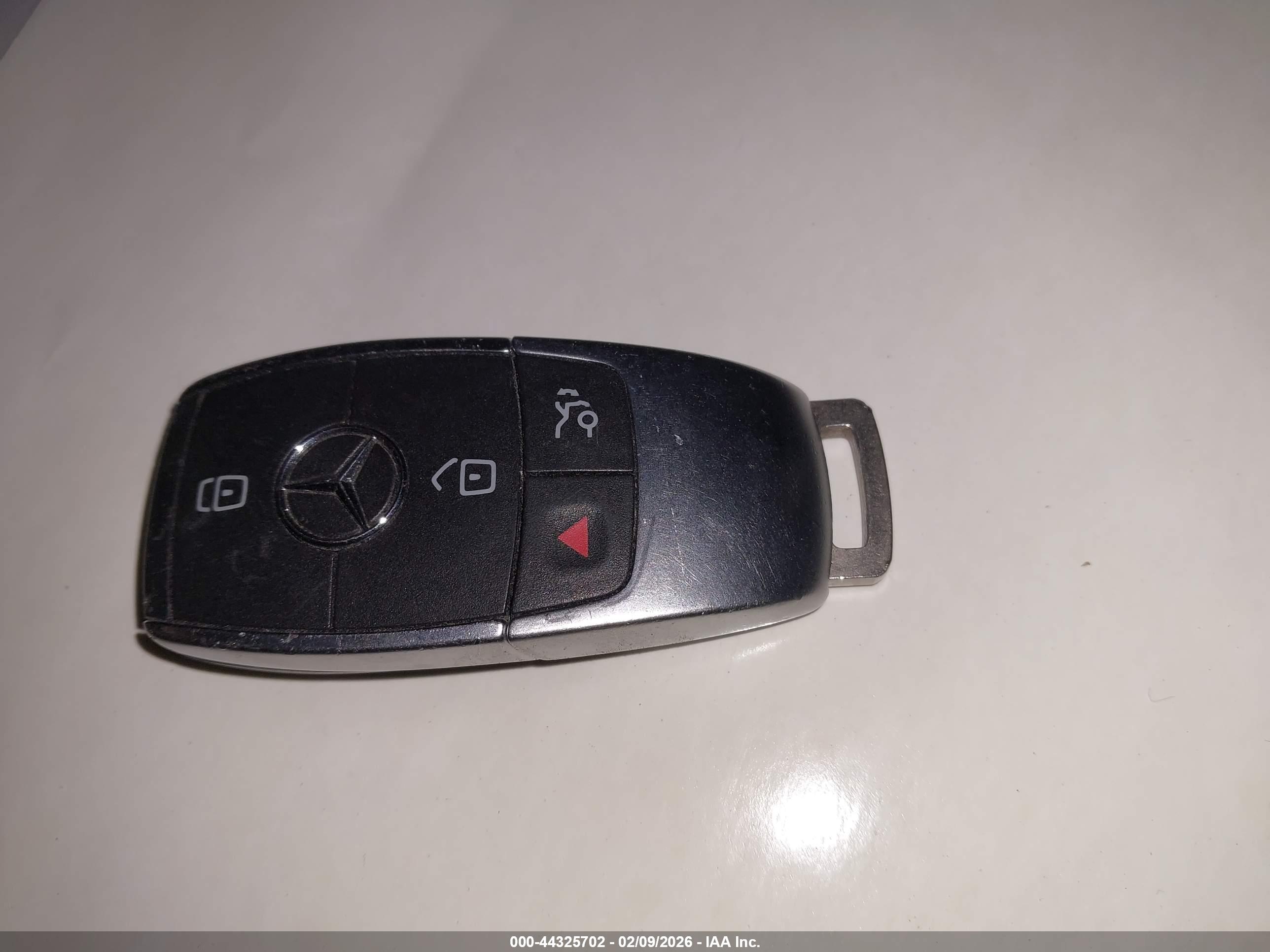 MERCEDES-BENZ GLE image 11