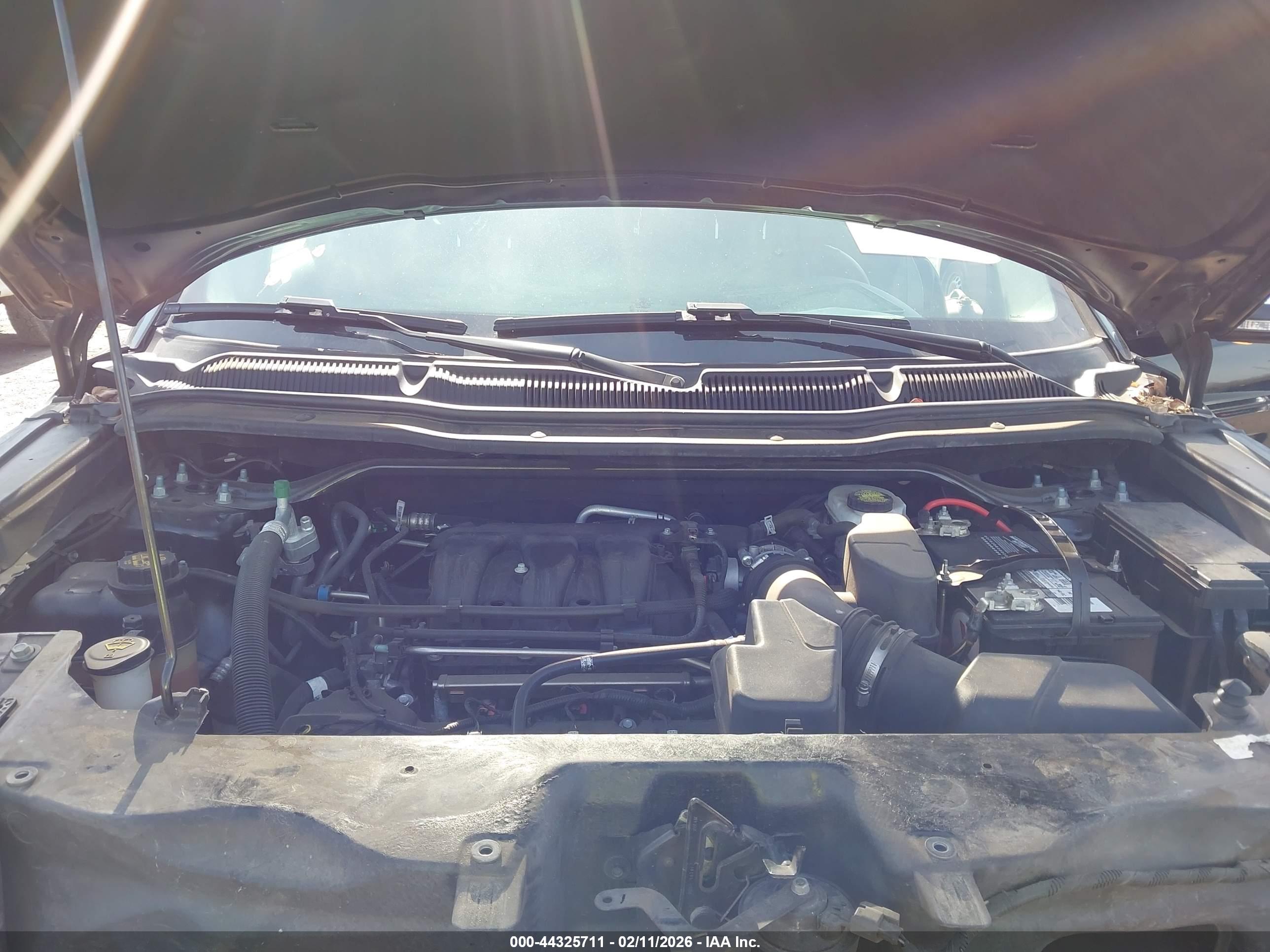 FORD EXPLORER image 10