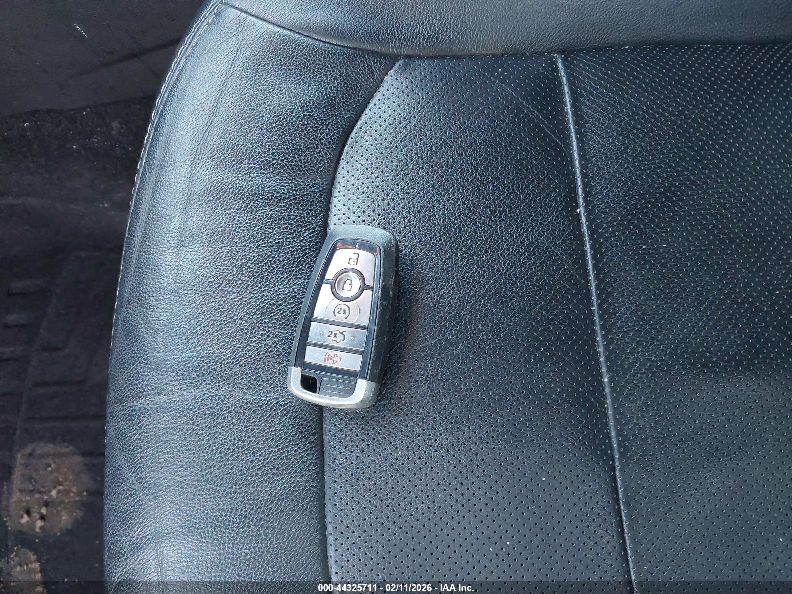 FORD EXPLORER image 11