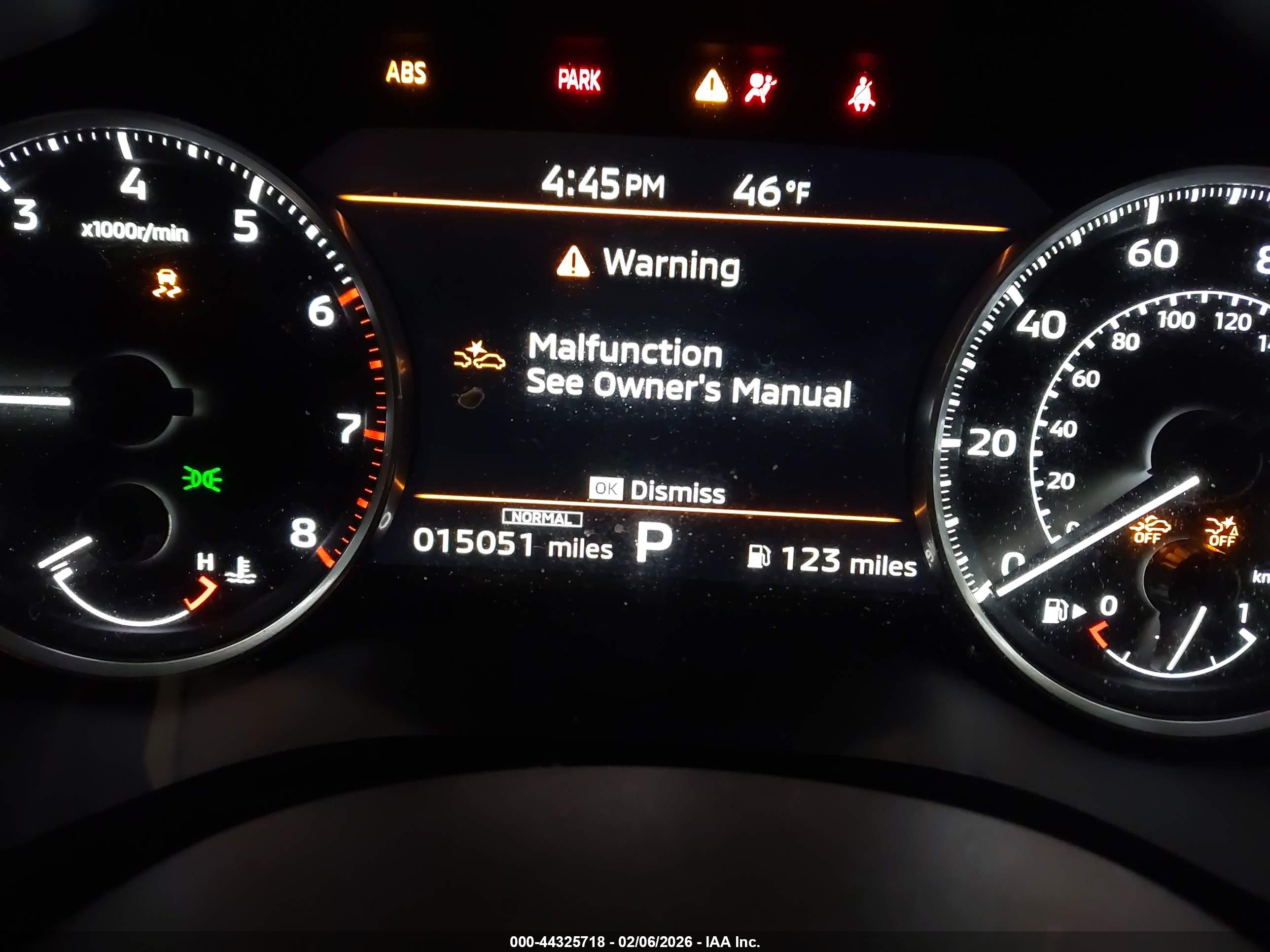 MITSUBISHI OUTLANDER image 7