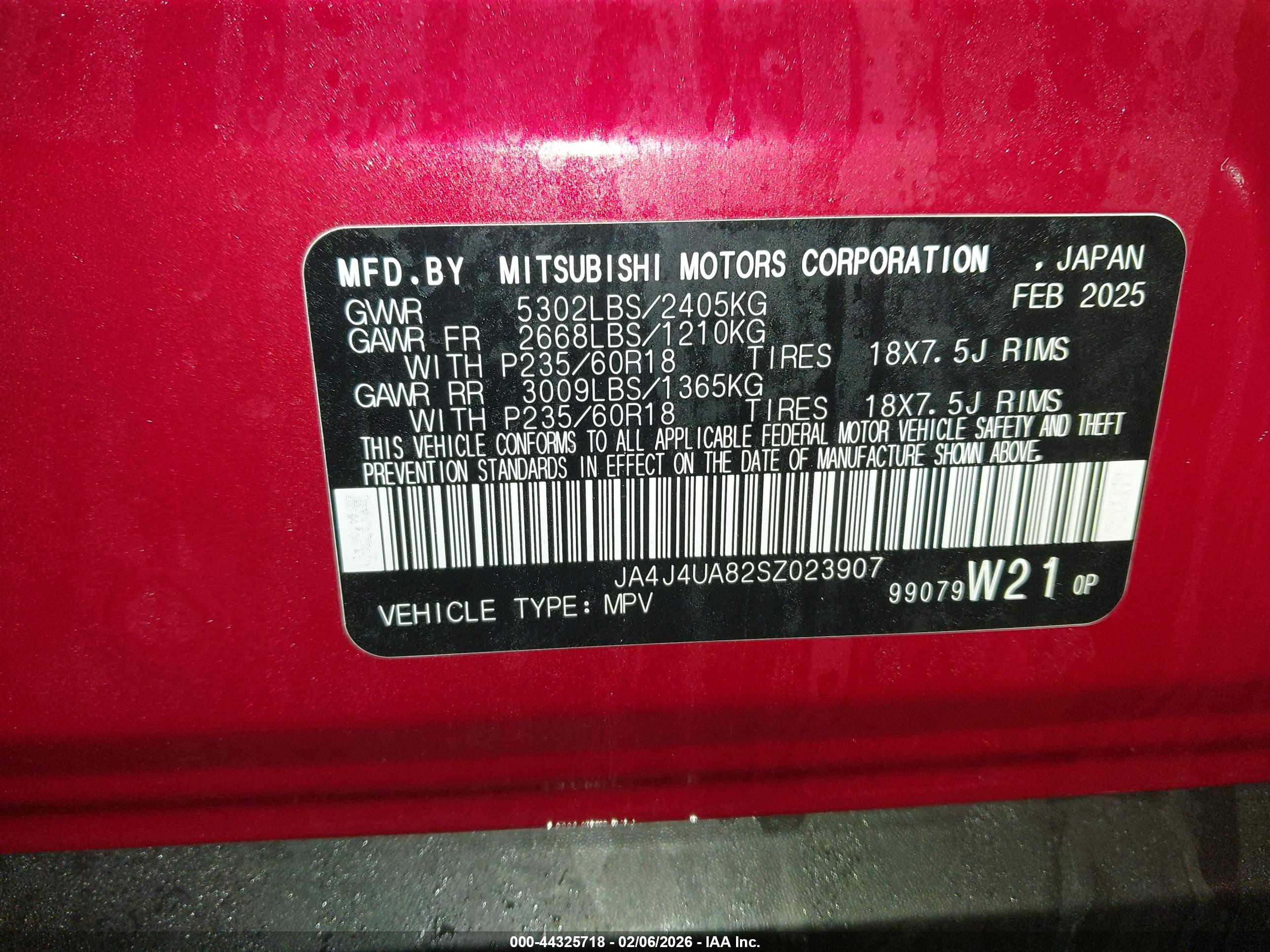 MITSUBISHI OUTLANDER image 9