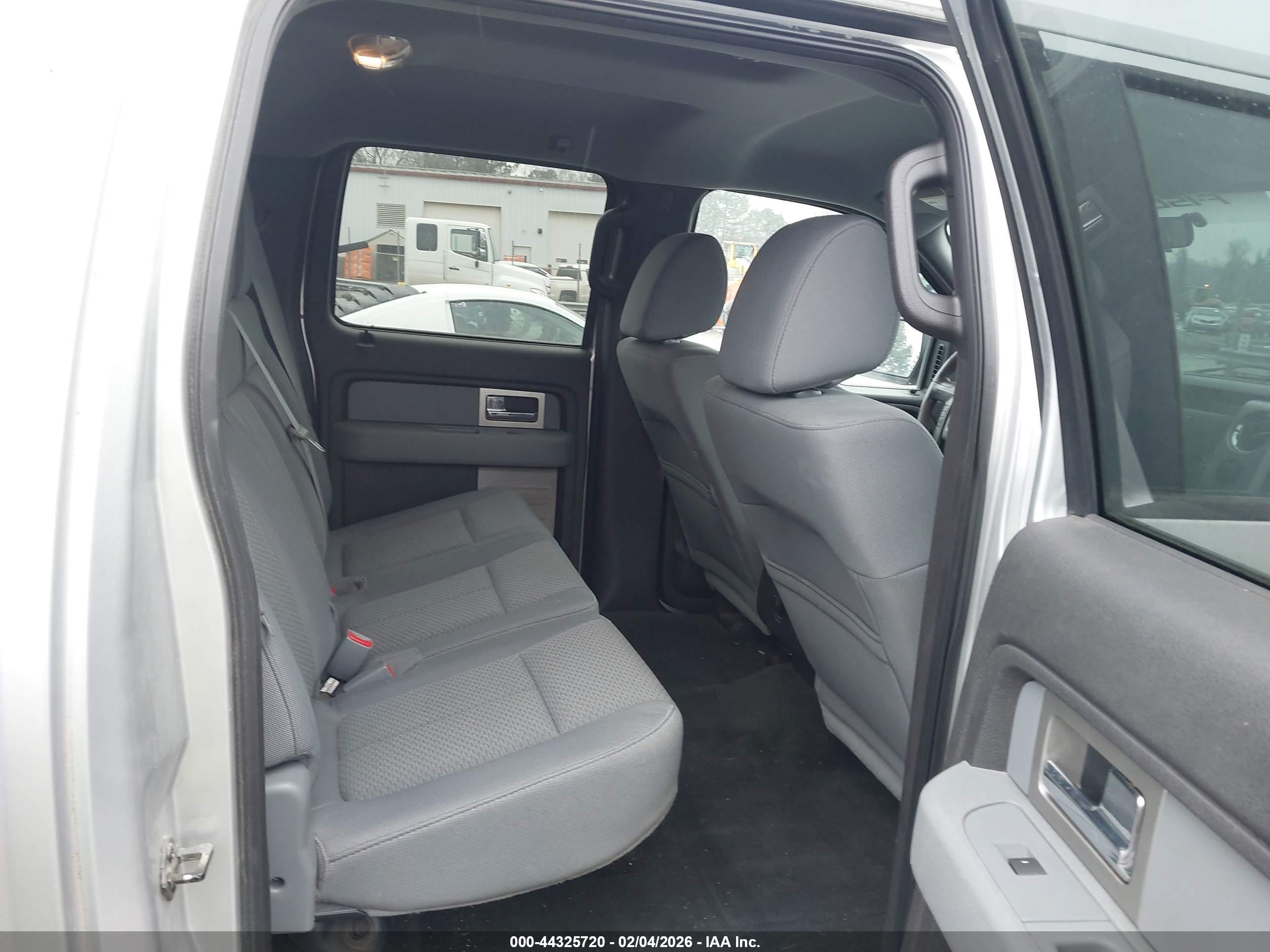 FORD F-150 image 8