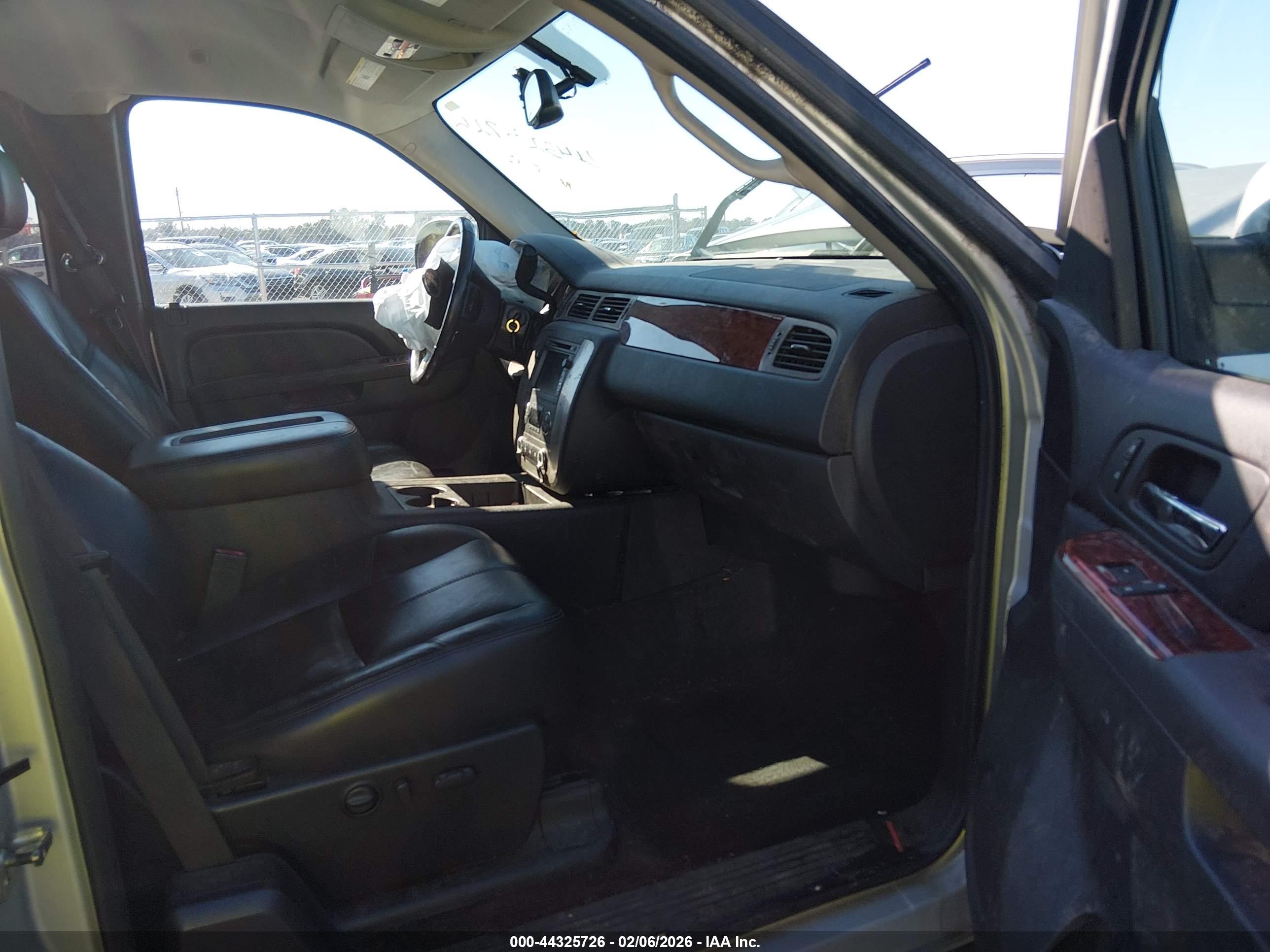 GMC SIERRA image 5
