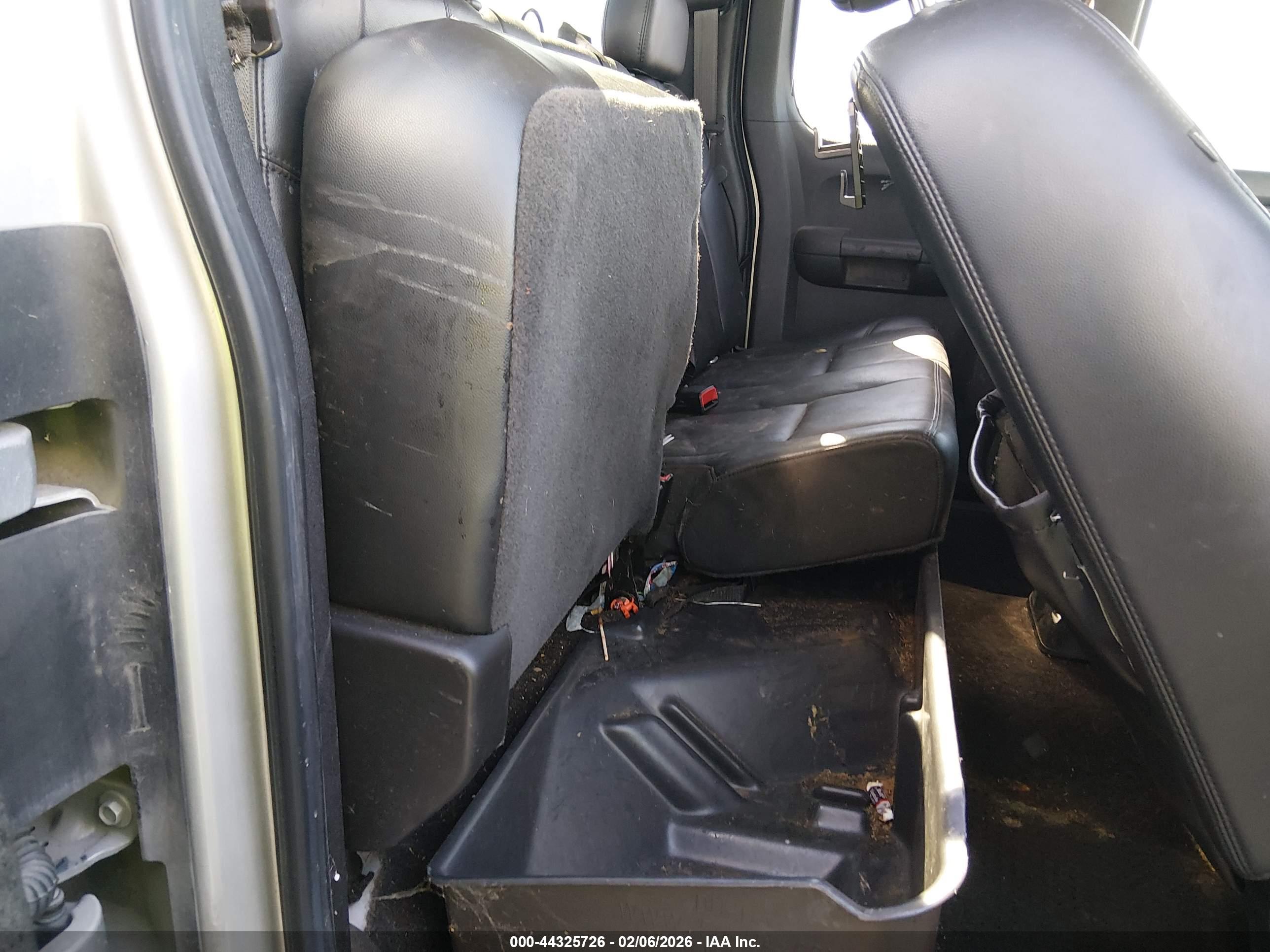 GMC SIERRA image 8