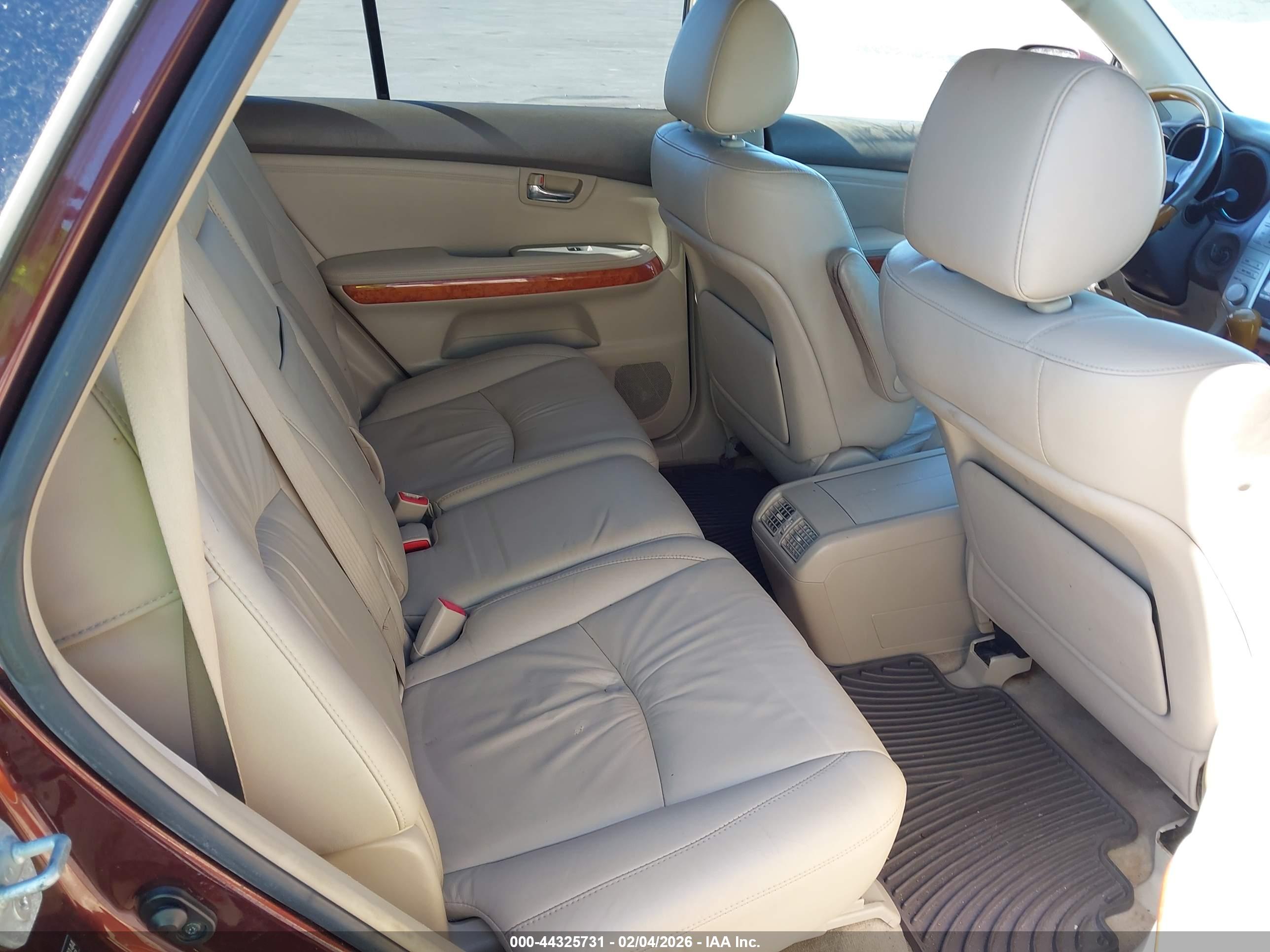 LEXUS RX image 8
