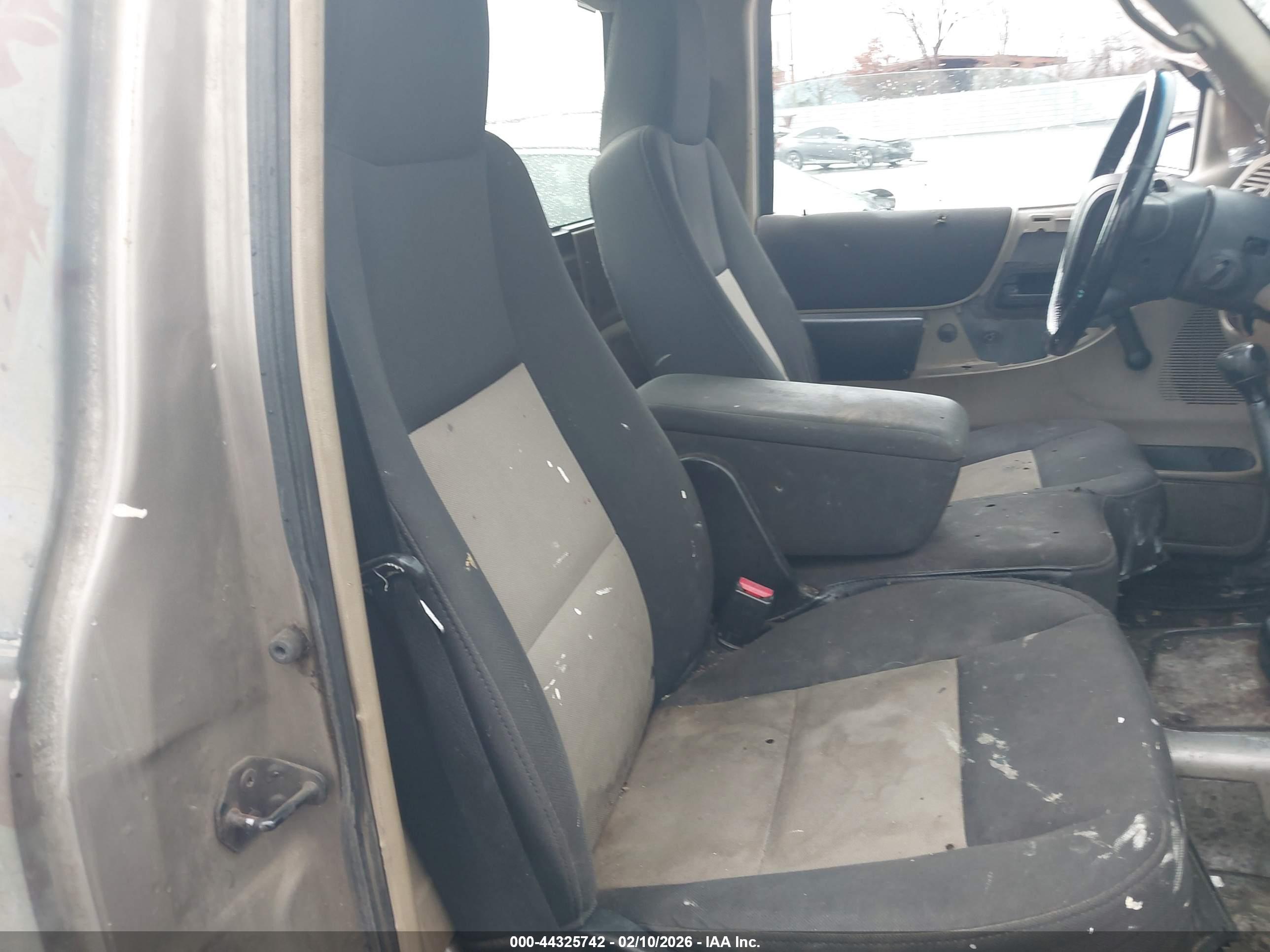 FORD RANGER image 8