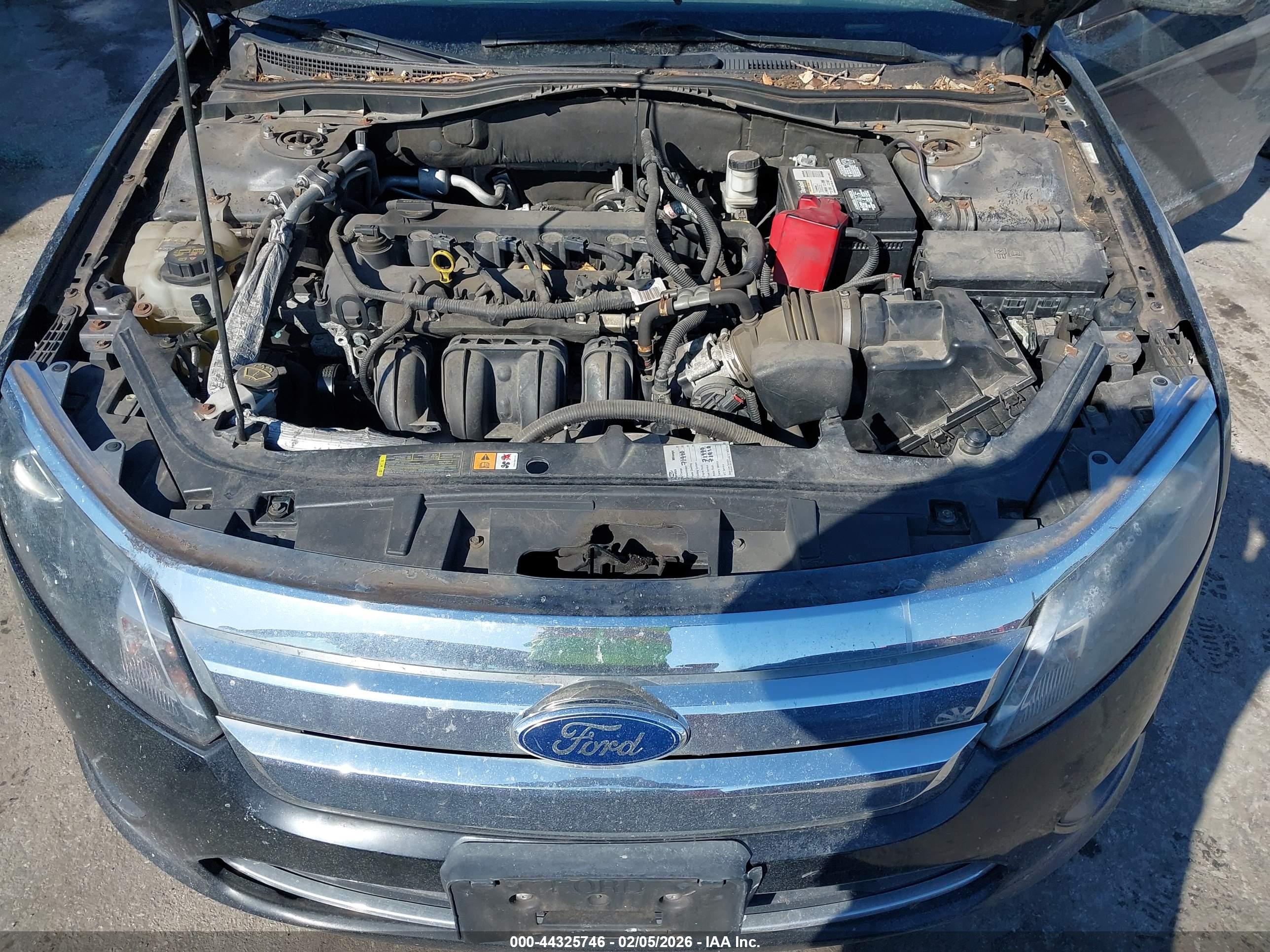 FORD FUSION image 10