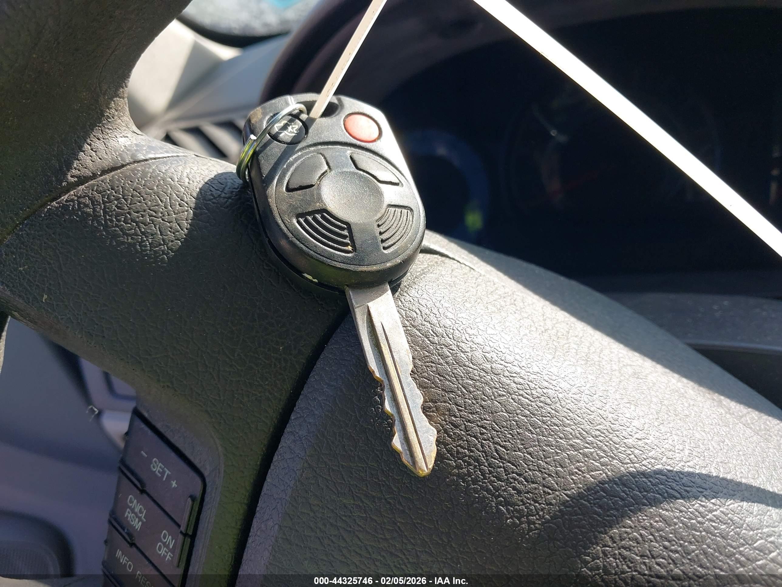 FORD FUSION image 11
