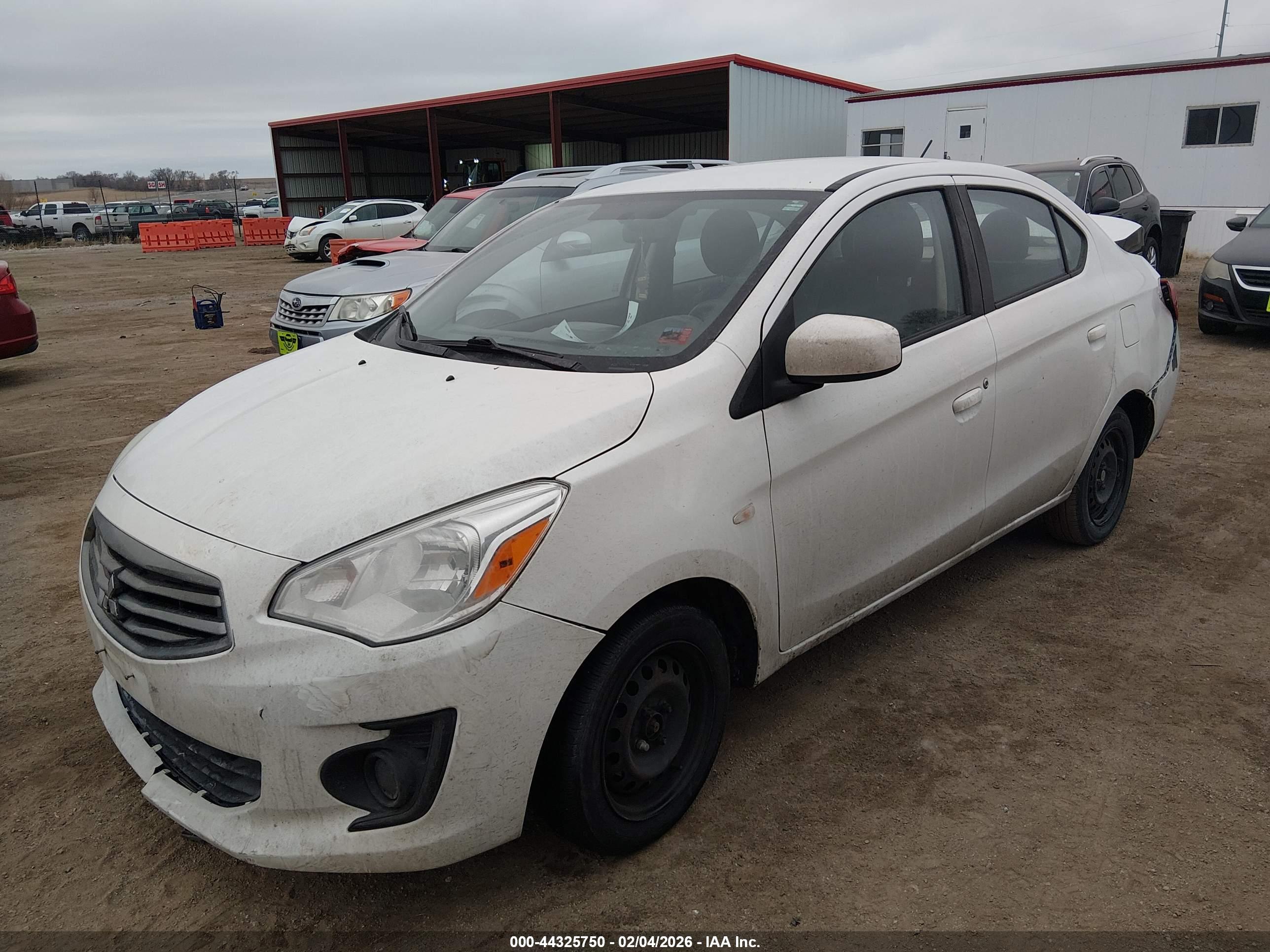 MITSUBISHI MIRAGE image 2