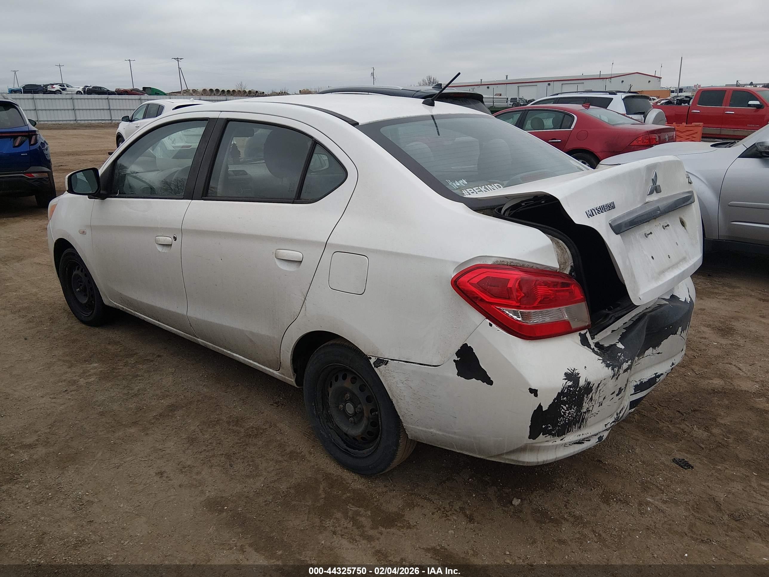 MITSUBISHI MIRAGE image 3