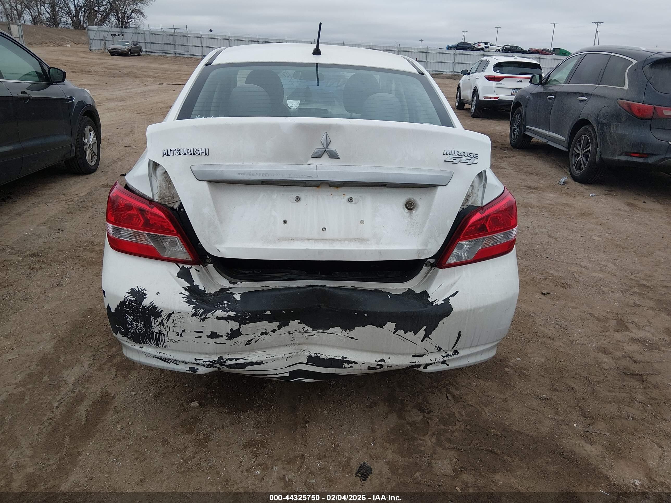 MITSUBISHI MIRAGE image 6