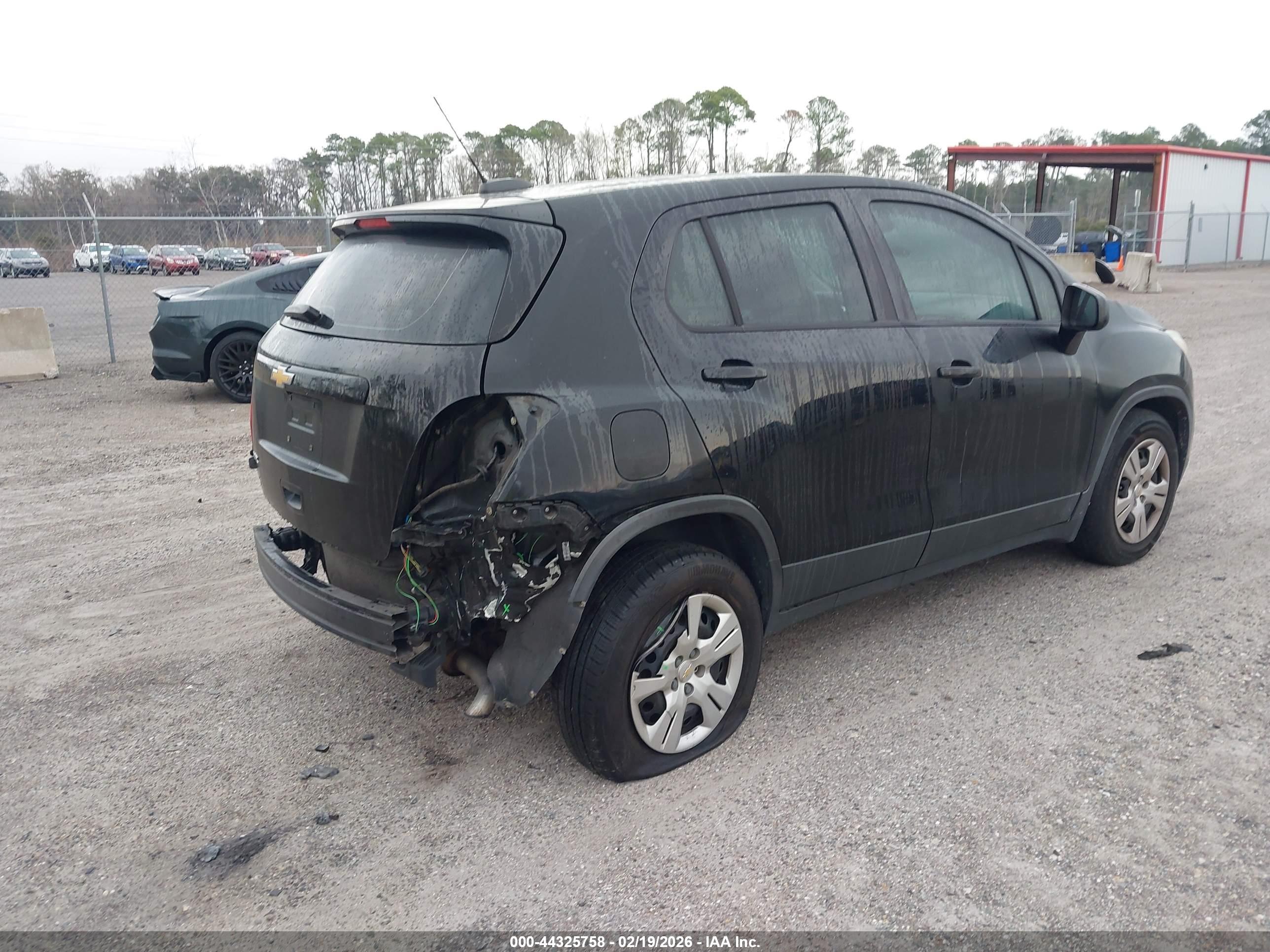 CHEVROLET TRAX image 4