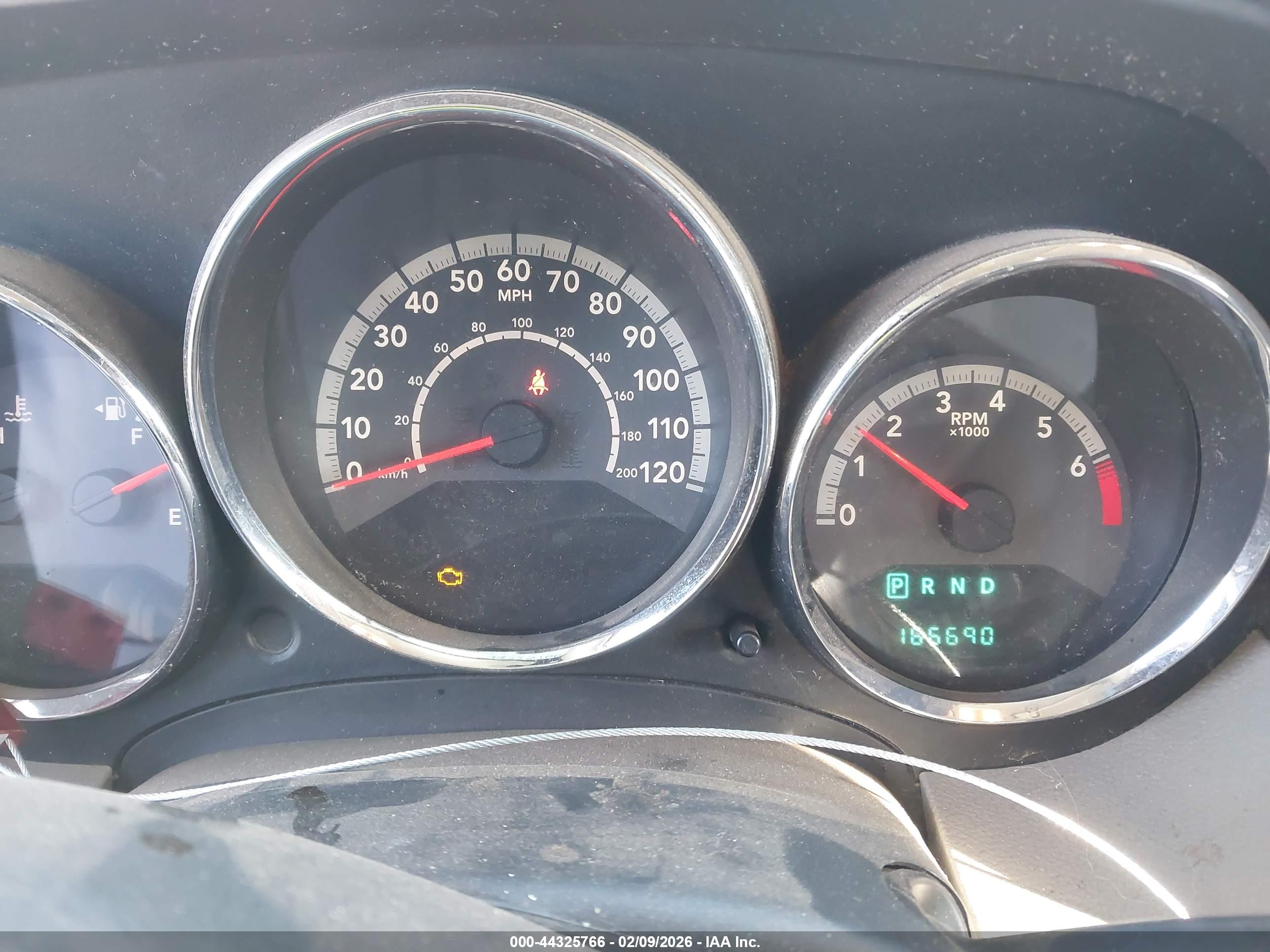 DODGE CALIBER image 7