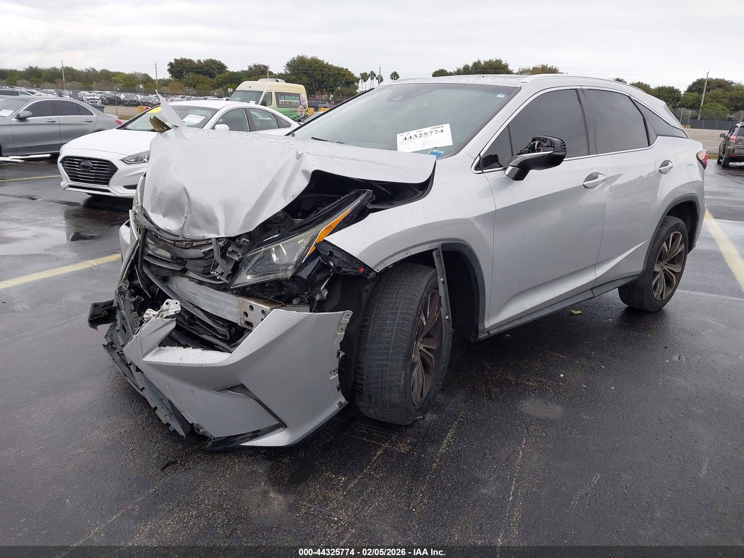 LEXUS RX image 2