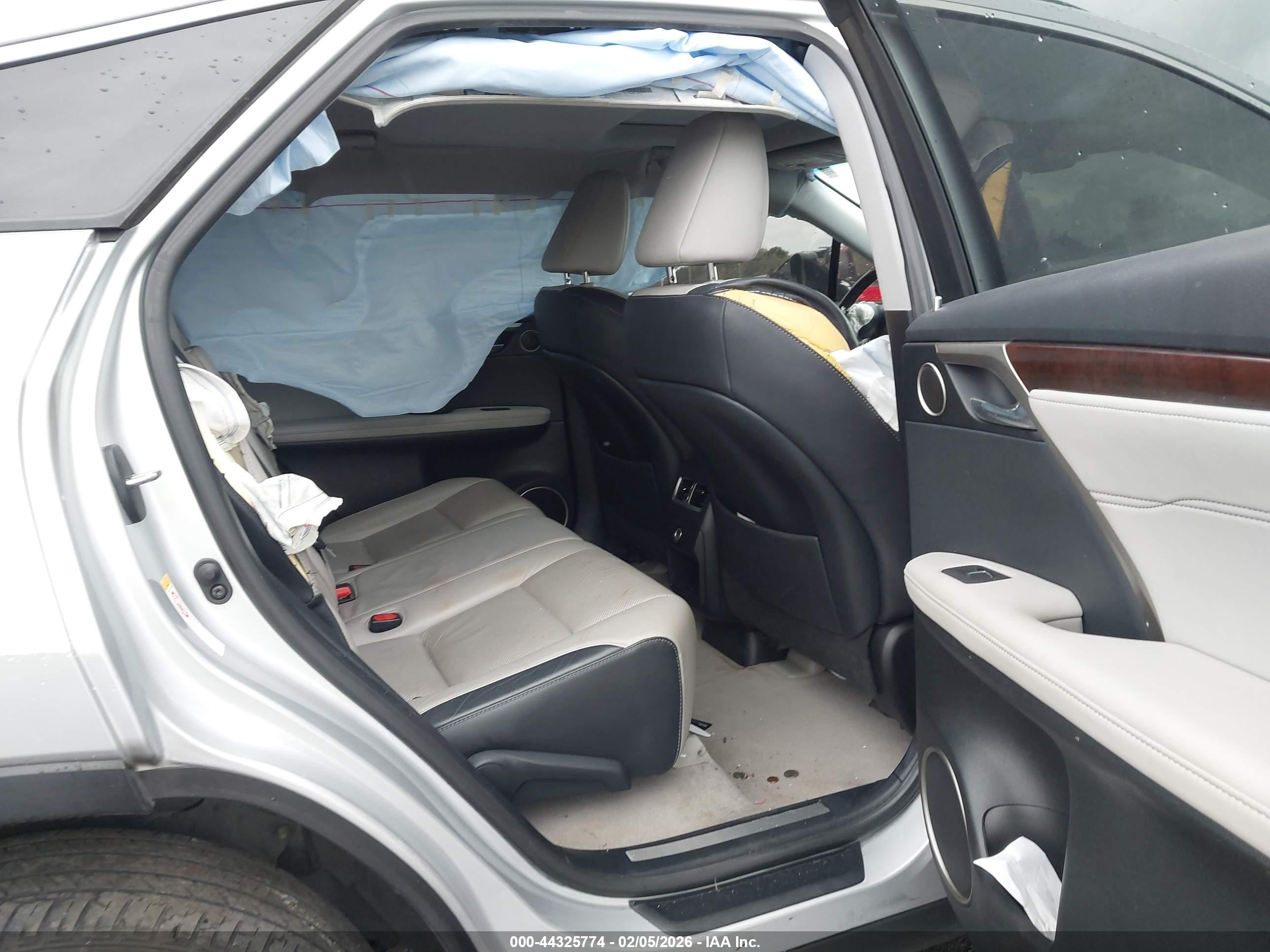 LEXUS RX image 8